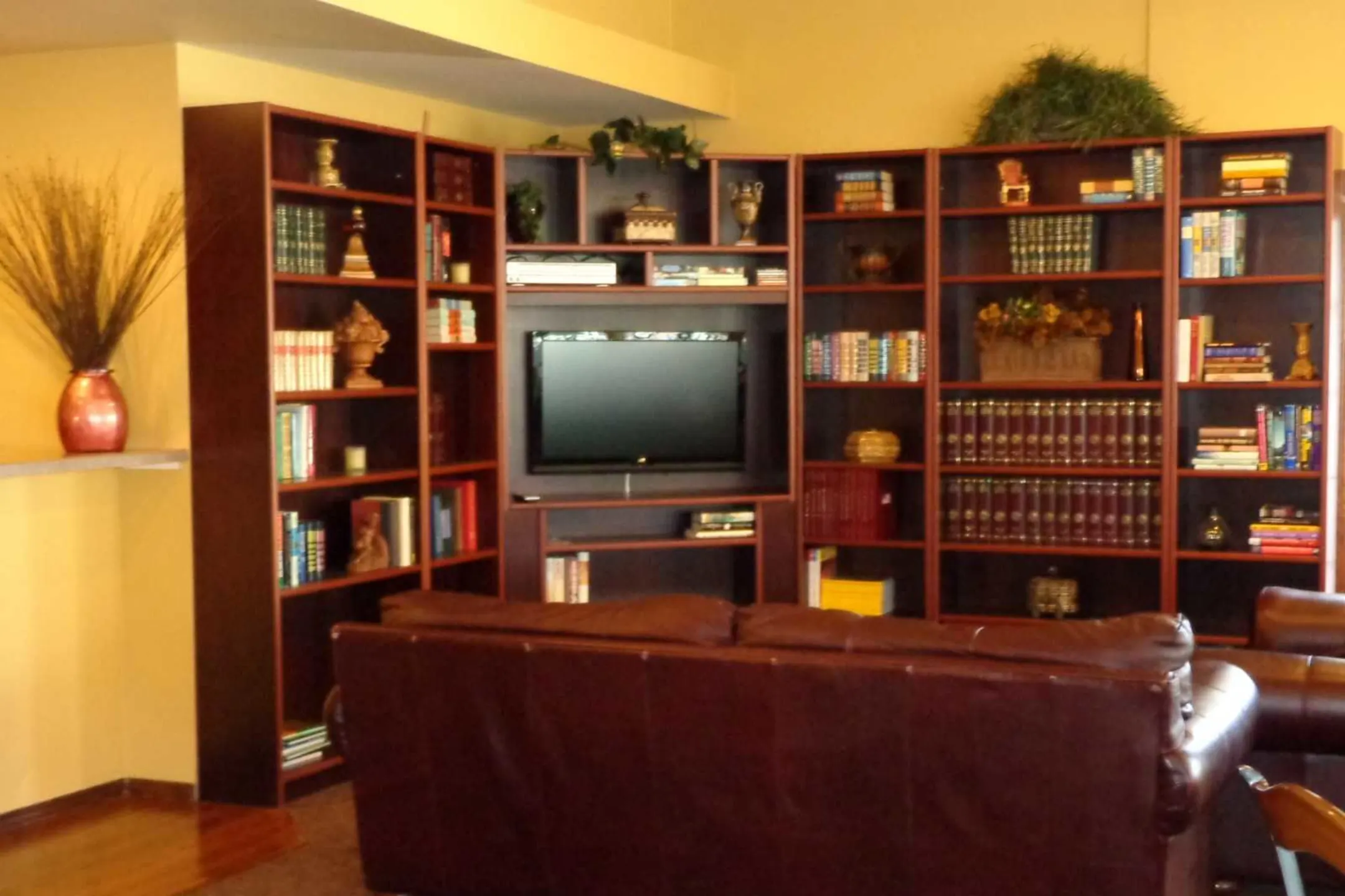 Living Room - Signature Pointe - Boise, ID
