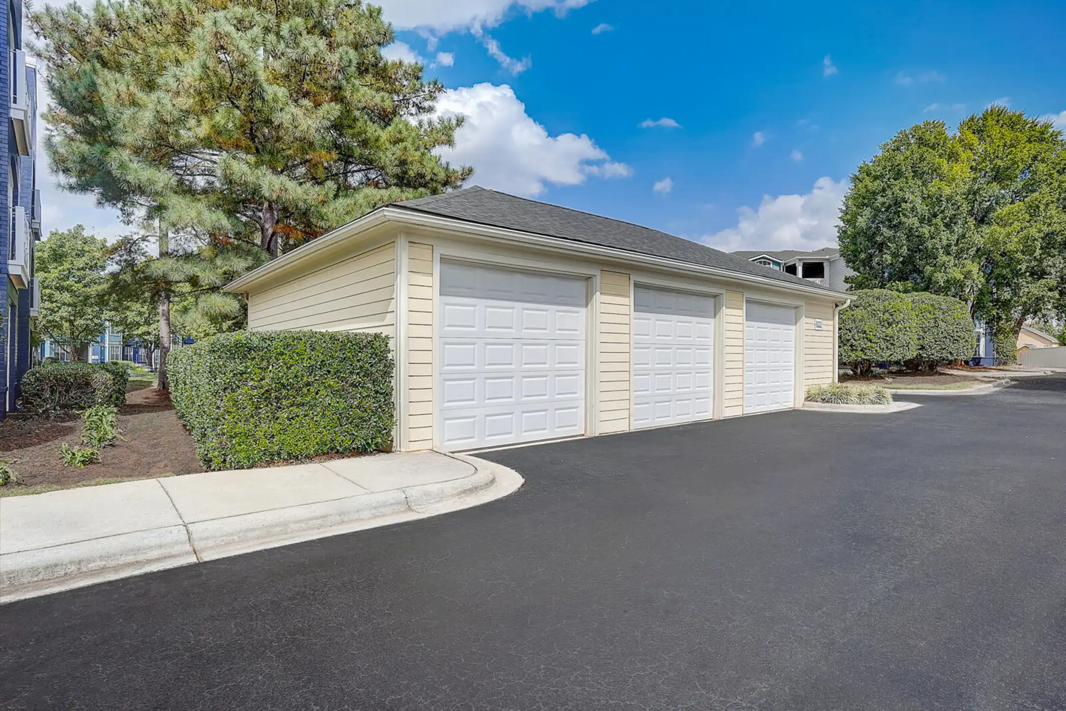 The Alcove at Birkdale Village 8101 Dunmore Dr Huntersville, NC