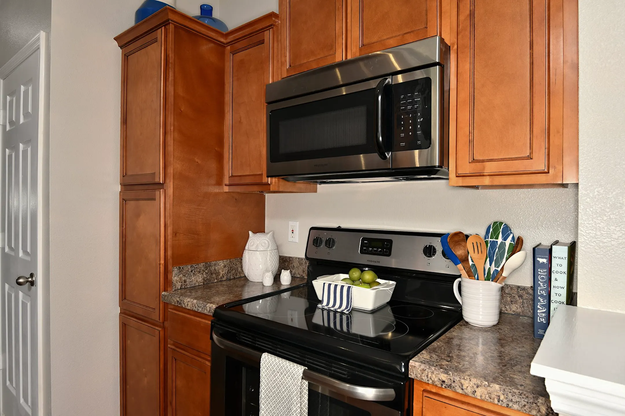 54 Magnolia 9800 Touchton Rd Jacksonville, FL Apartments for Rent