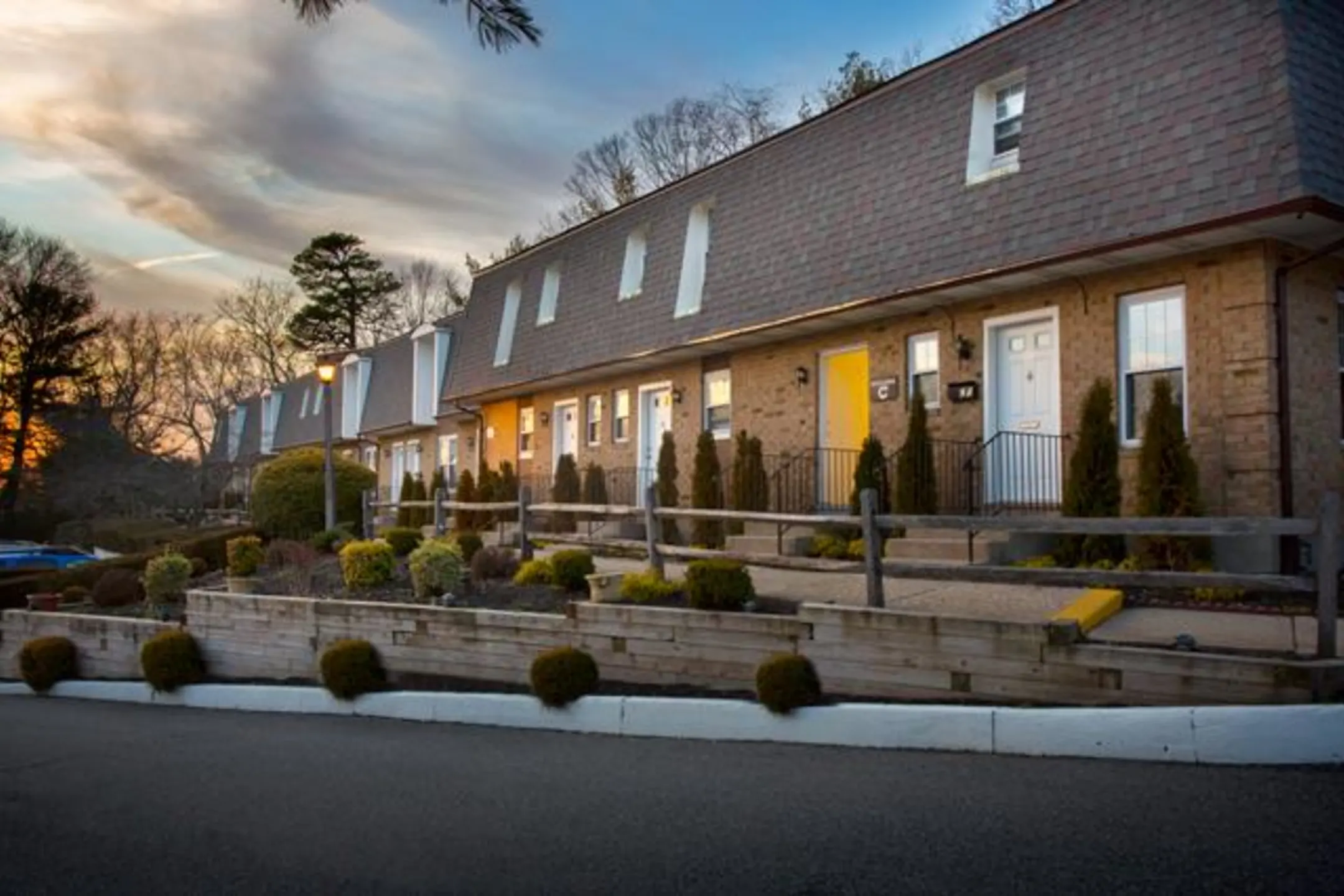 Fairfield Hillside at Coram Apartments Coram, NY 11727