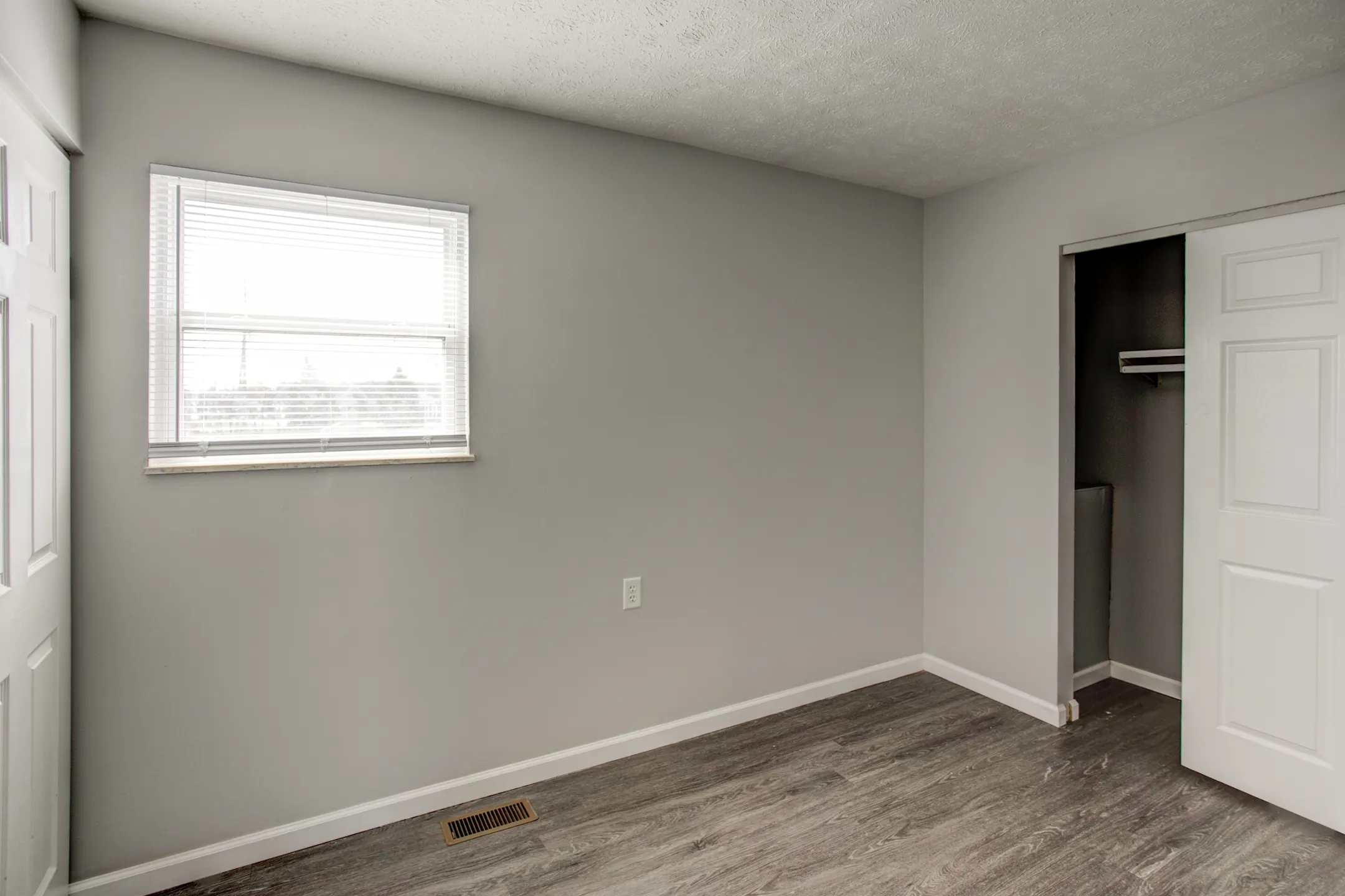 Professional Park 1250 Crescent Heights Rd Marion, OH Apartments