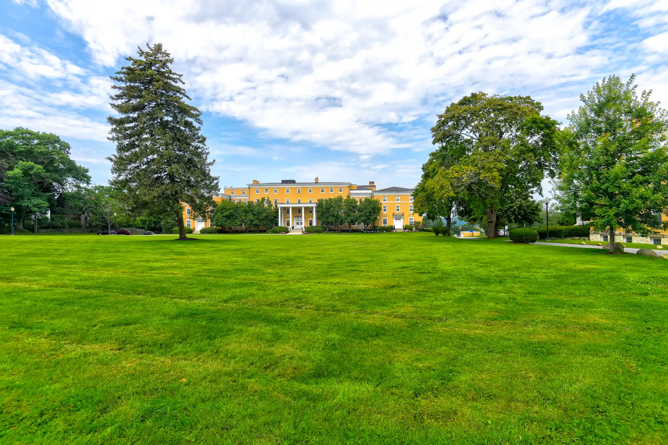 The Highlands 1800 Highland Ave Fall River, MA Apartments for Rent