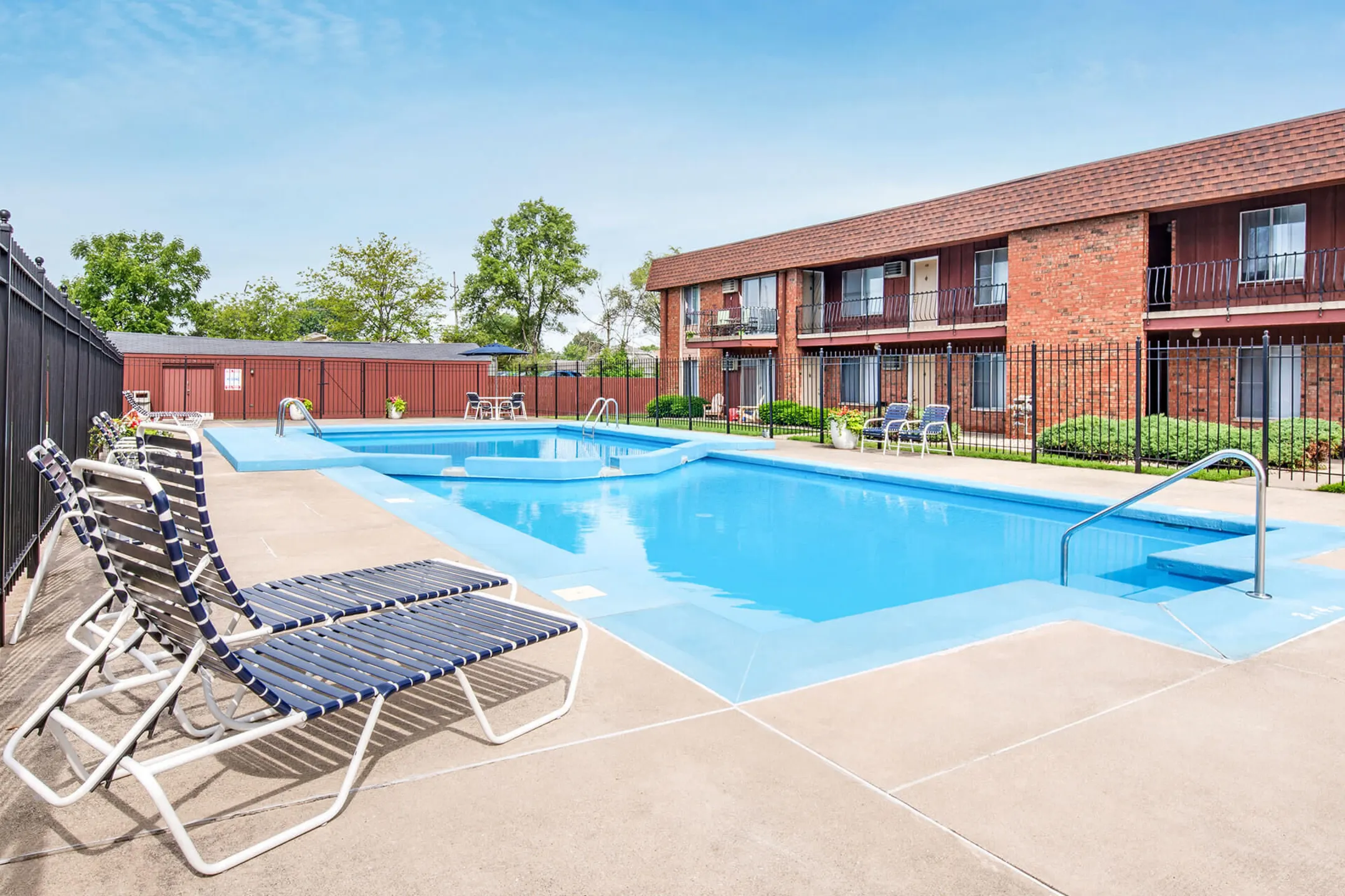 Pool - Barberry Apartments - Dyer, IN