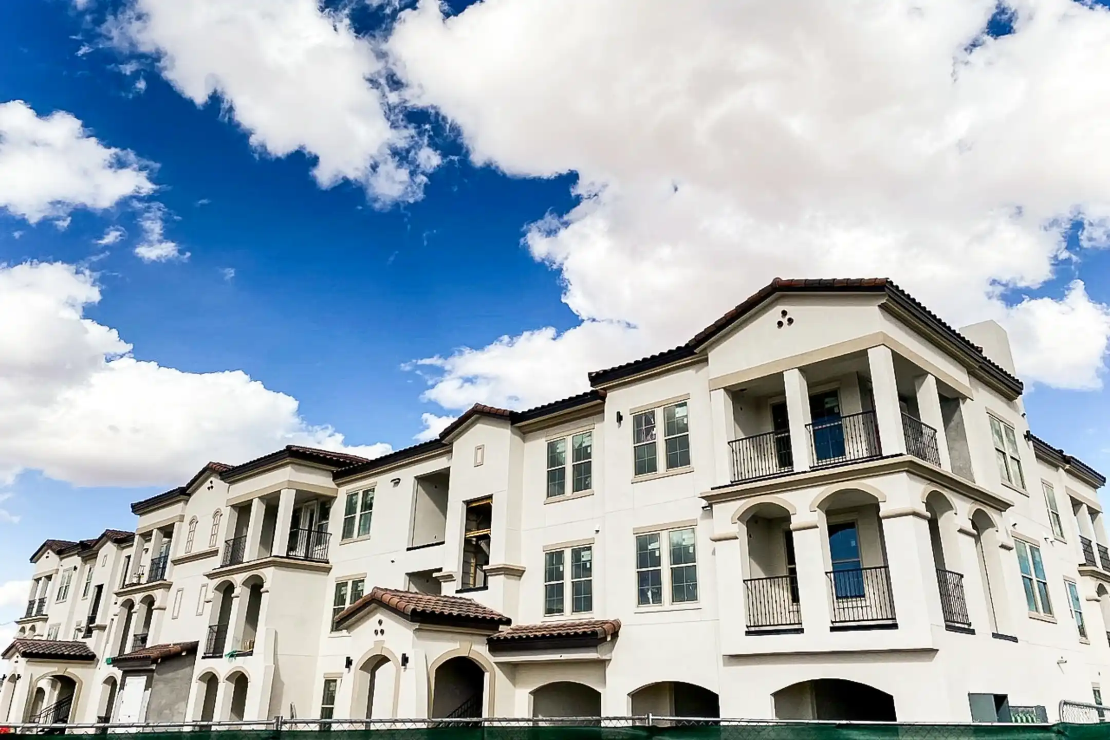 Las Mansiones Eastlake Apartments El Paso, TX 79928