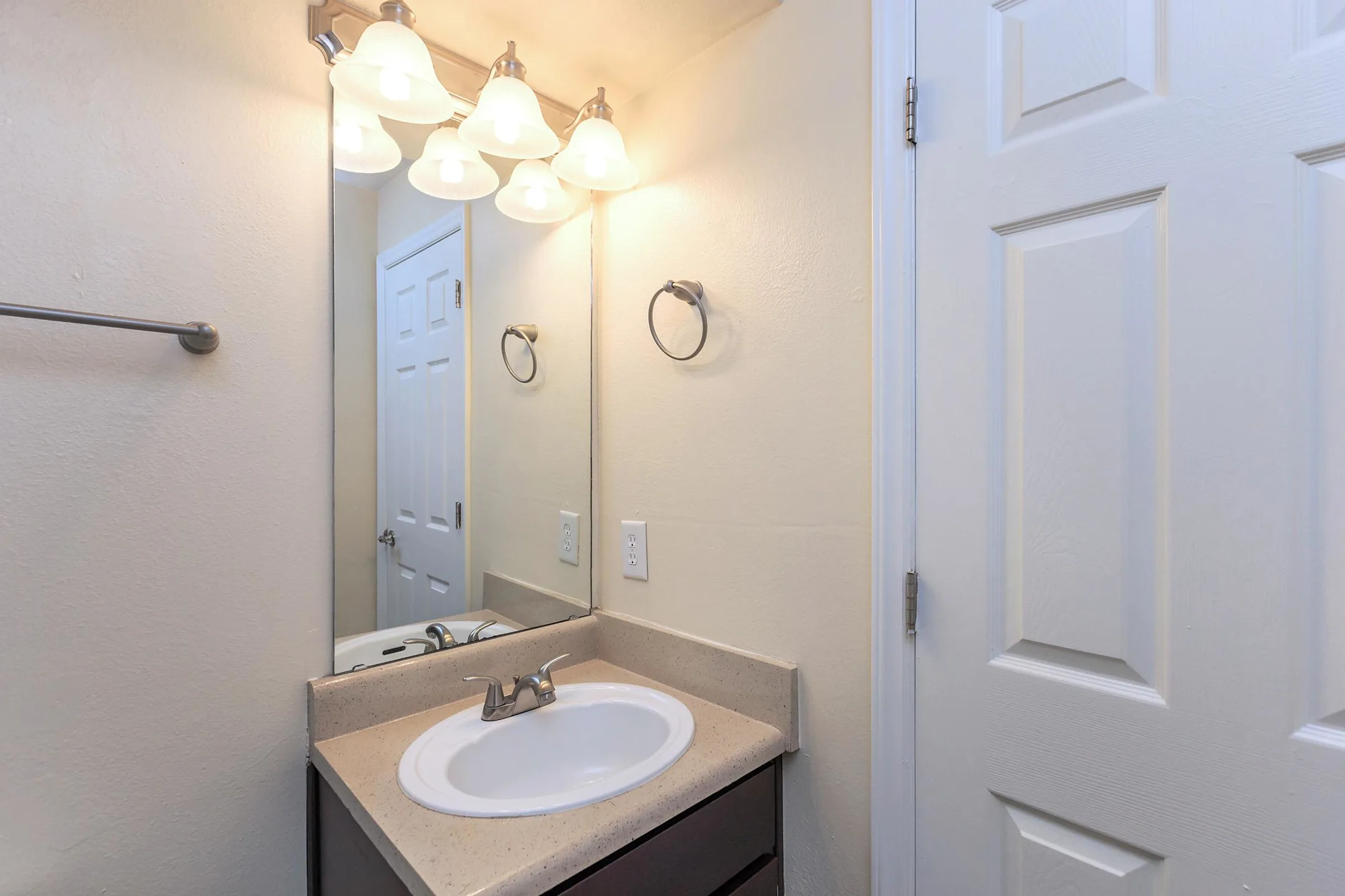 The Lofts at Strickland Glen 12203 Strickland Rd Raleigh, NC