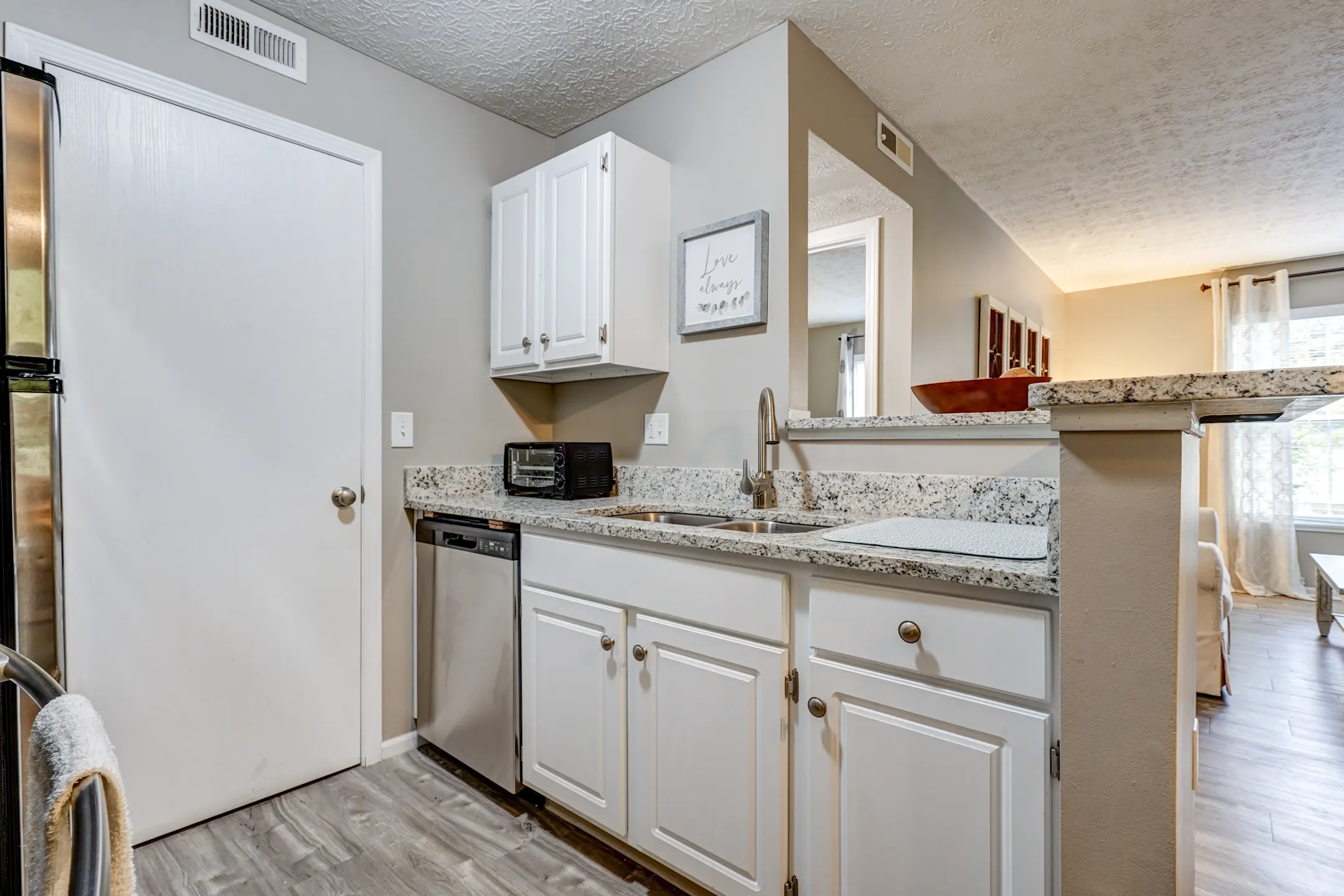 Hilliard Station Apartments 5300 Catalina Circle Dr Hilliard, OH