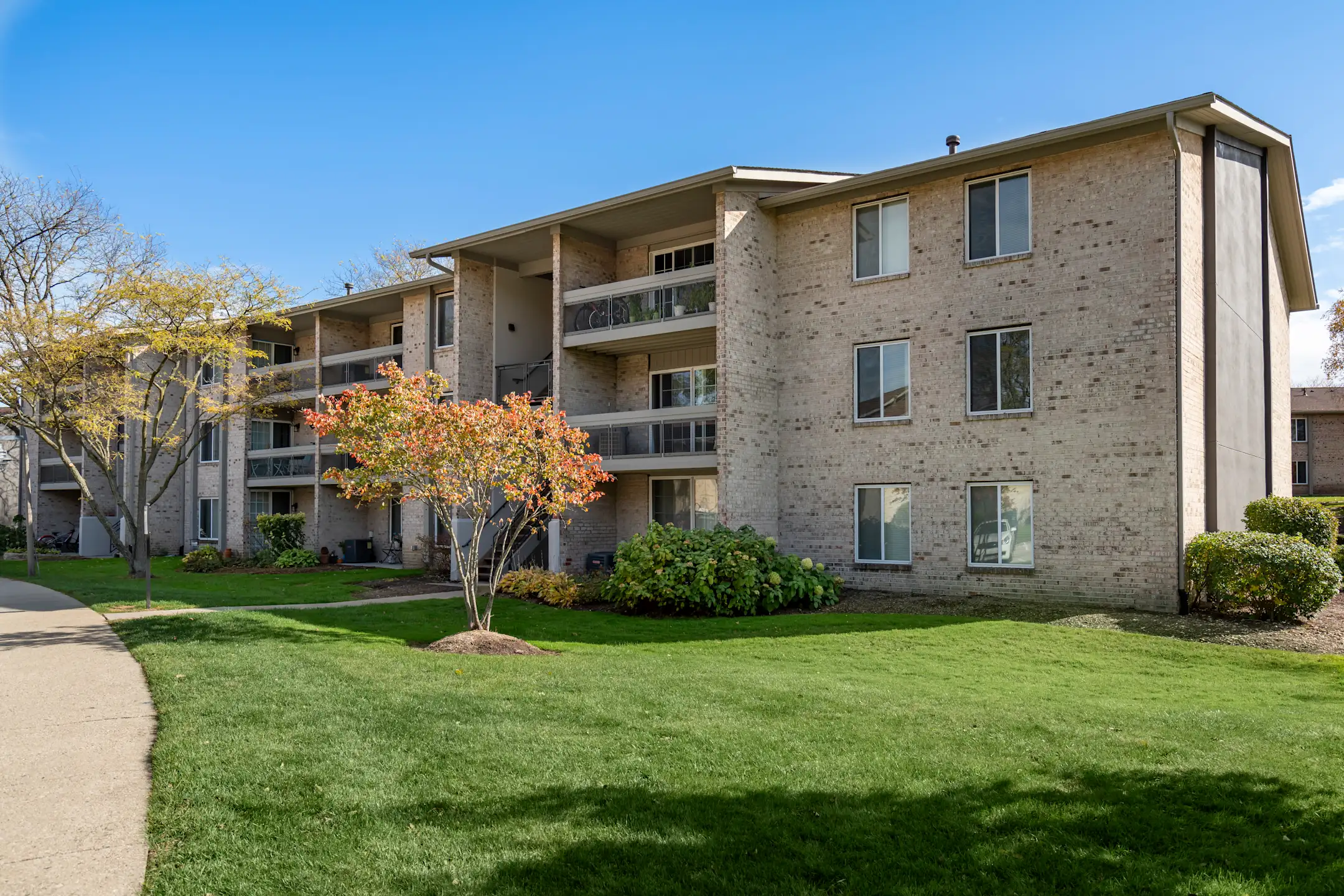 Lakeside Apartments 4800 Lake Trail Dr Lisle, IL for Rent Rent.