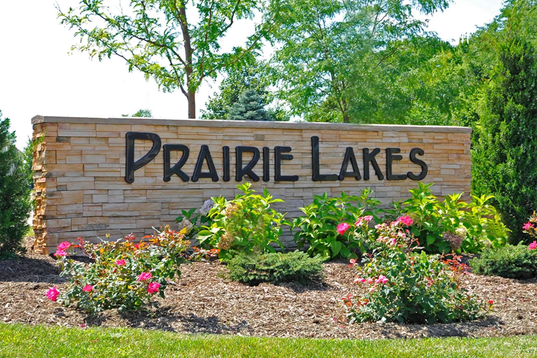 Community Signage - Prairie Lakes Apartments - Peoria, IL