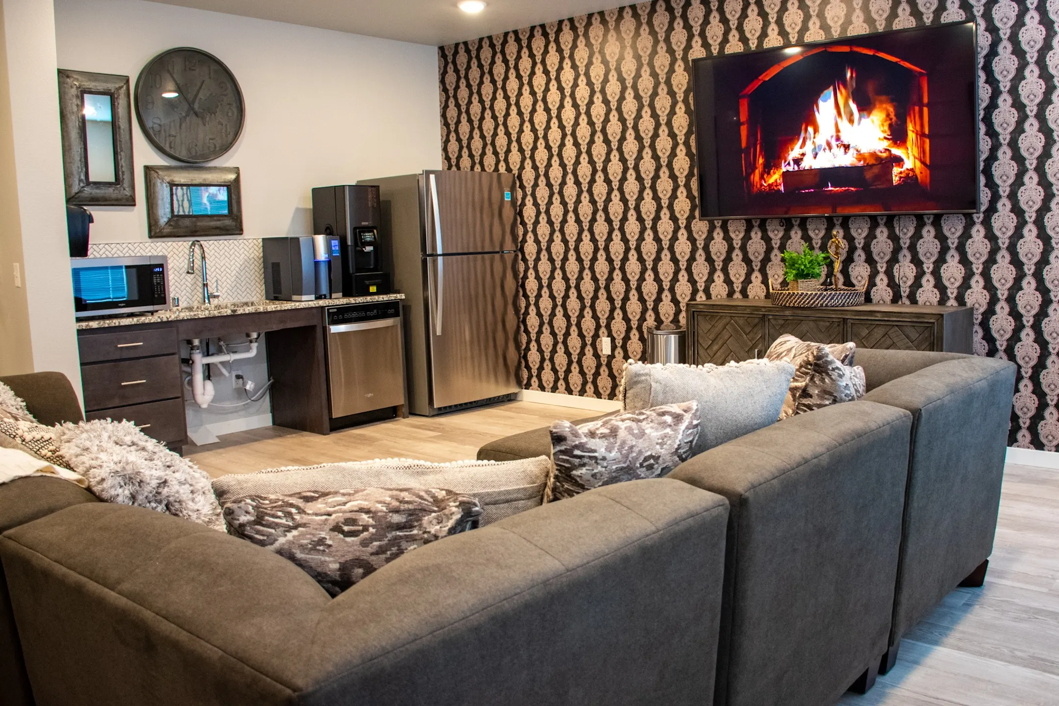 Living Room - Flats on 21 - Austin, MN