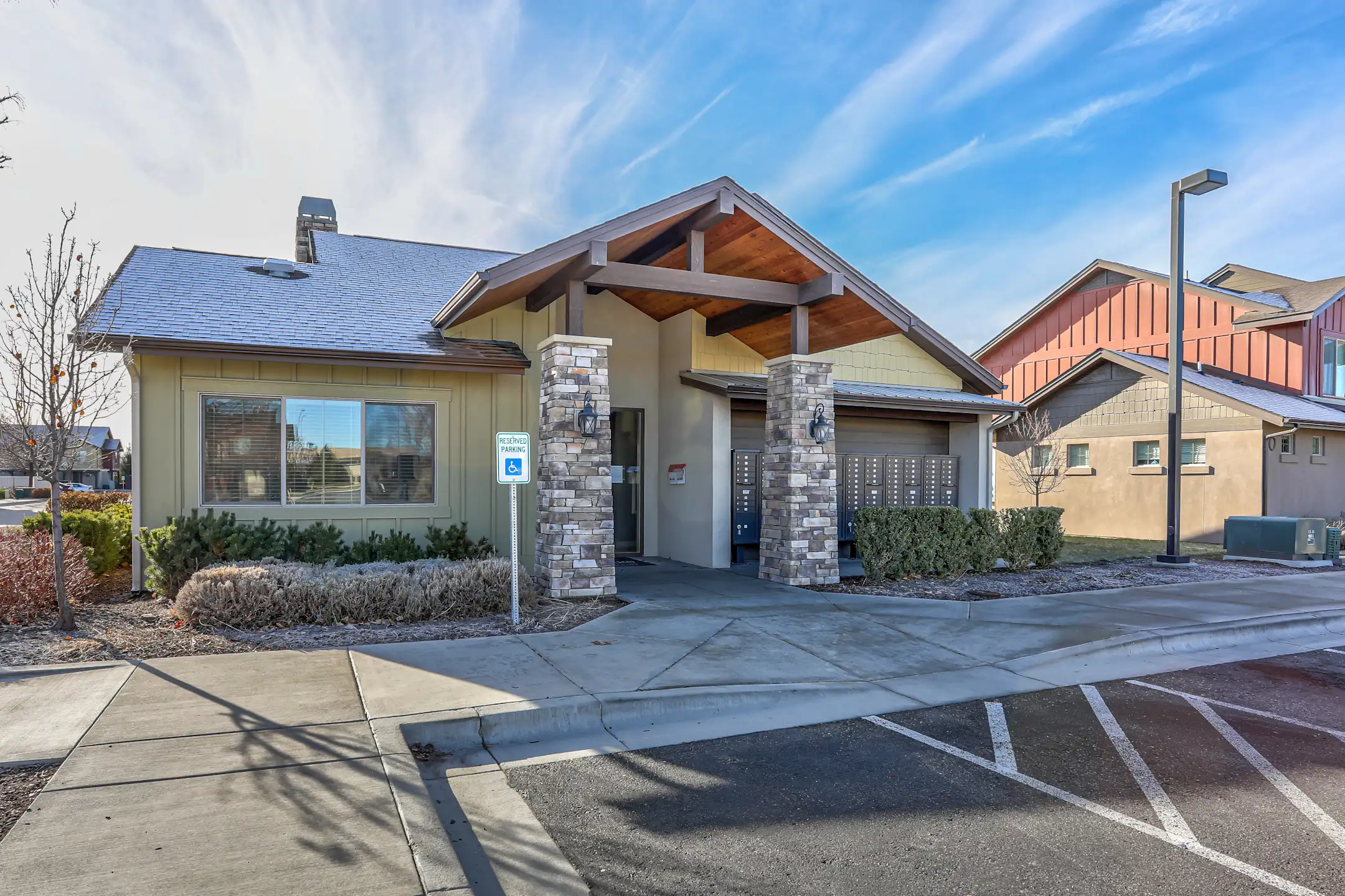 Building - Linder Springs - Meridian, ID