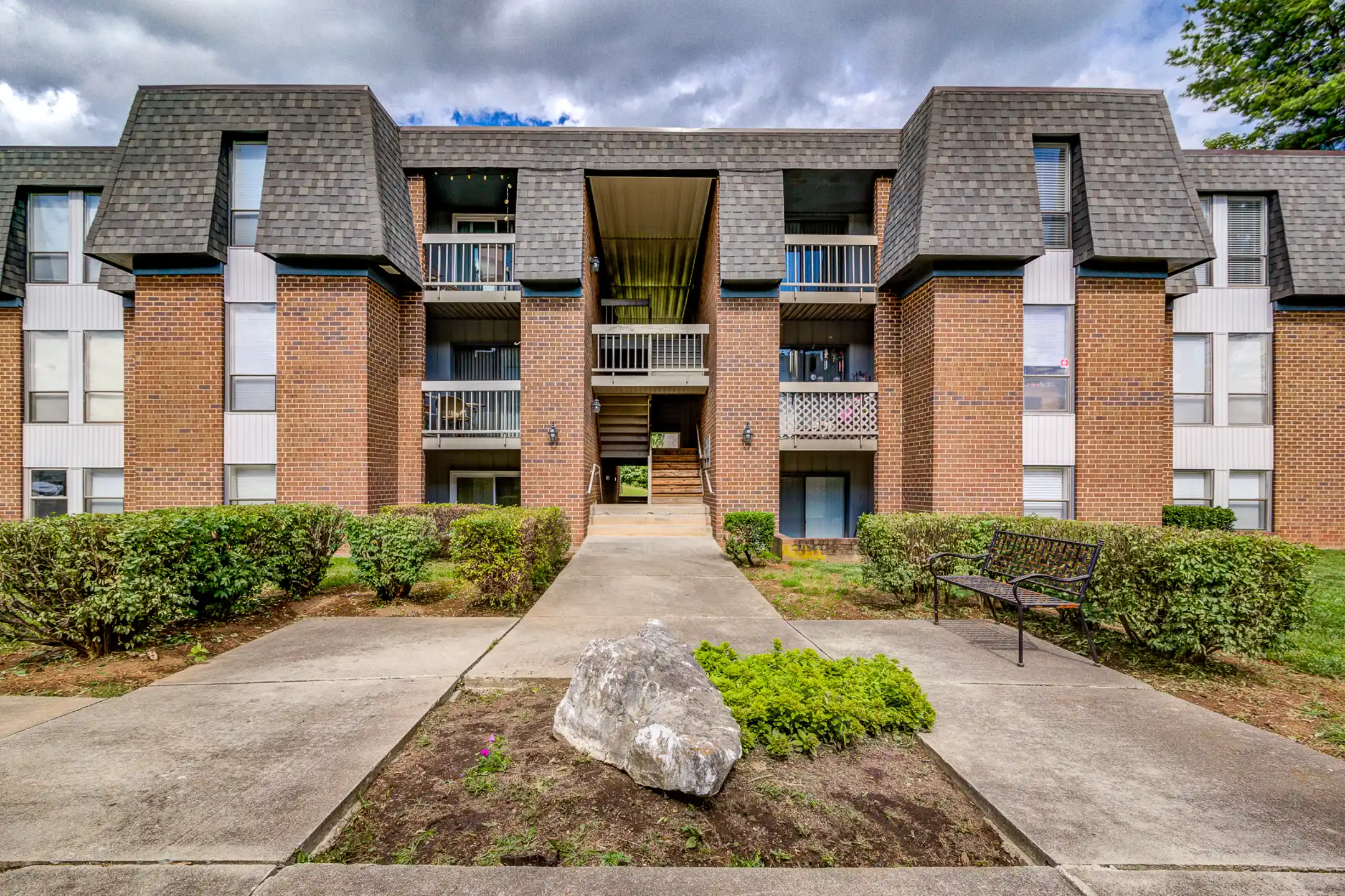 Bent Creek Apartments and Townhomes 6525 Greenway Dr Roanoke, VA