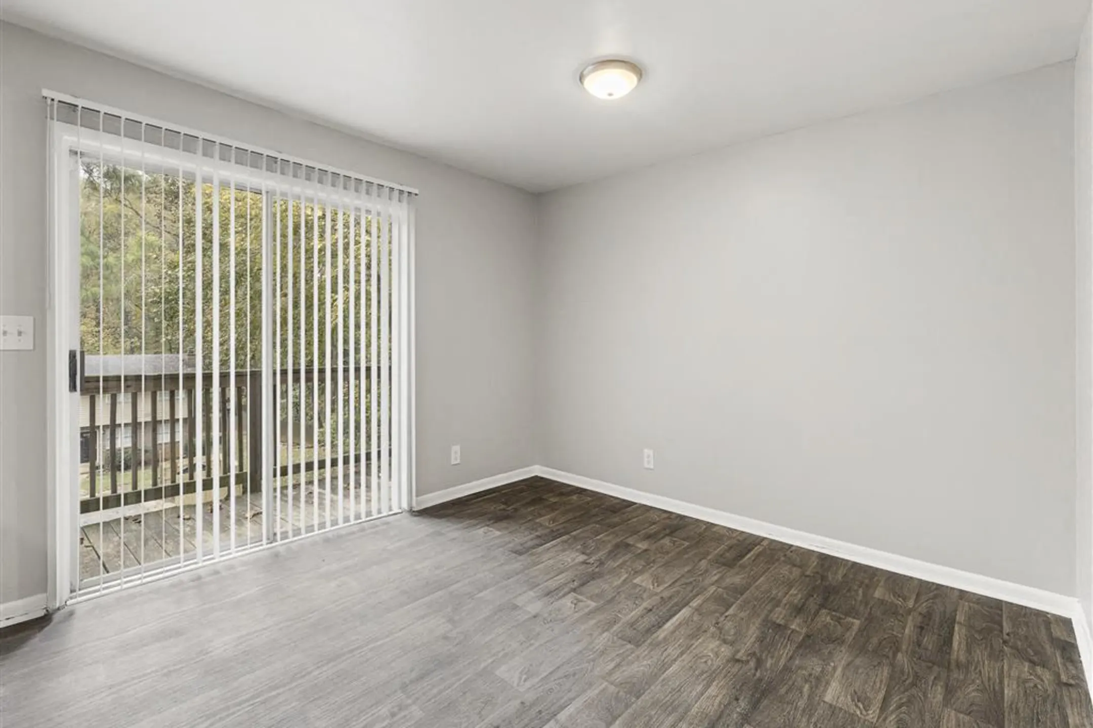 Pinewood Townhomes 3535 Lawrenceville Hwy Tucker, GA Apartments for