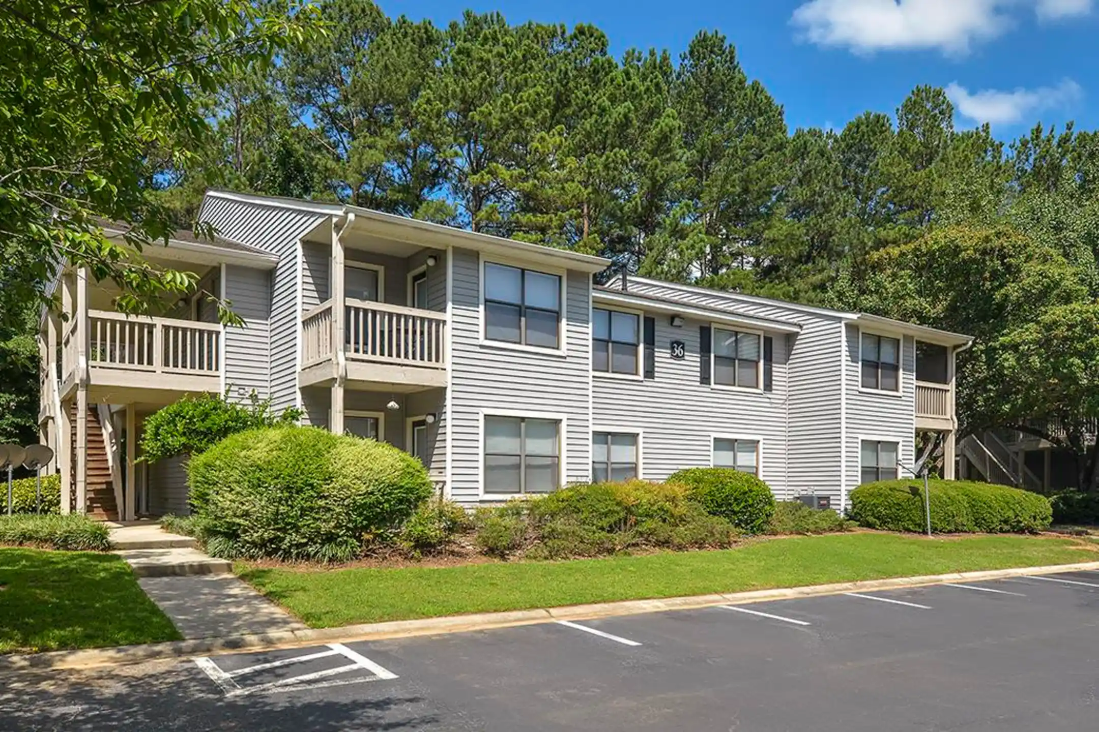 Woodland Trace Apartments Conyers, GA 30013