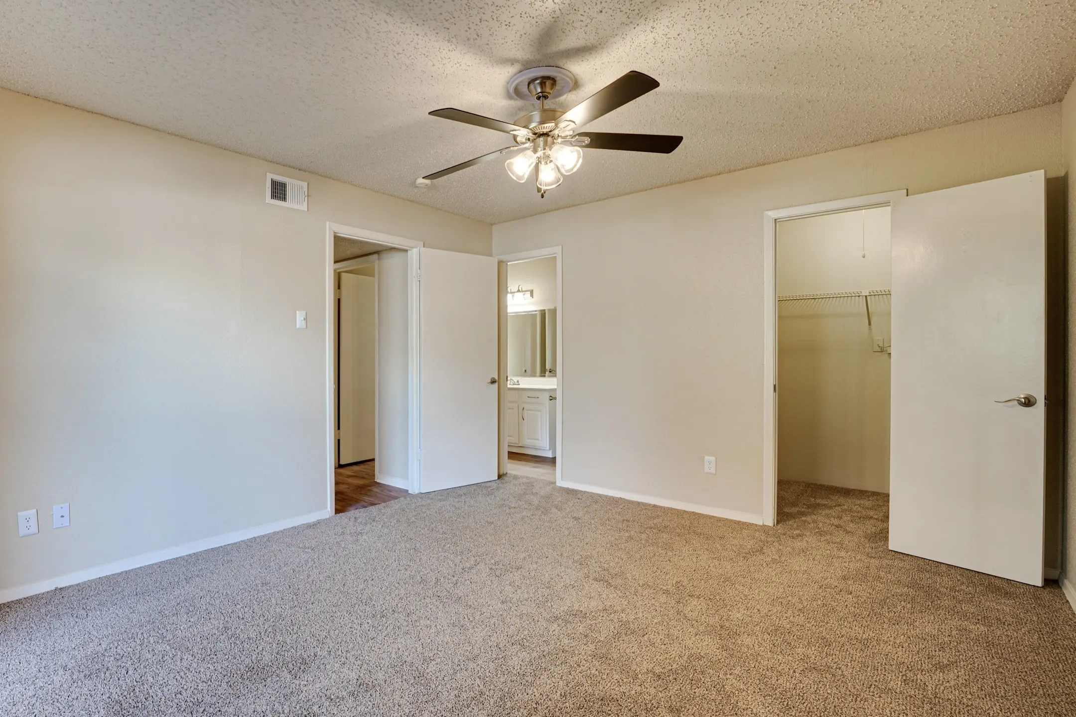 Copper Hill Apartments Bedford, TX 76021