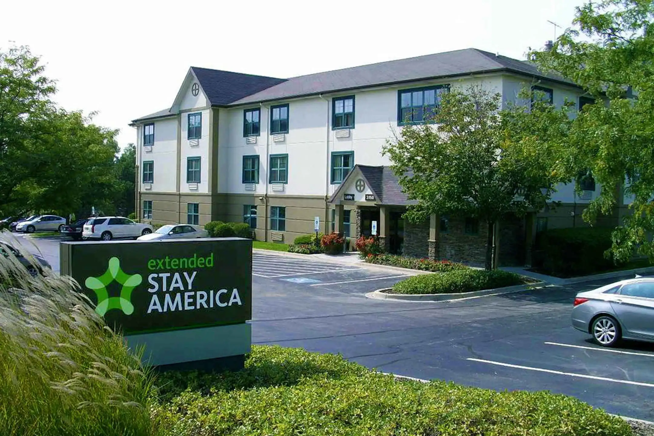 Community Signage - Furnished Studio - Chicago - Downers Grove - Downers Grove, IL