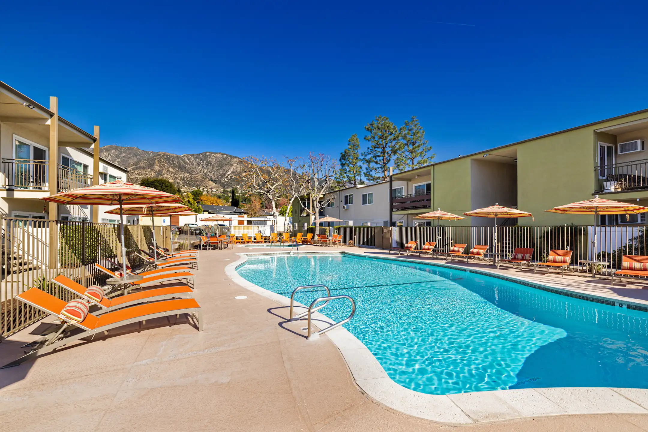 The Summit at La Crescenta - La Crescenta, CA