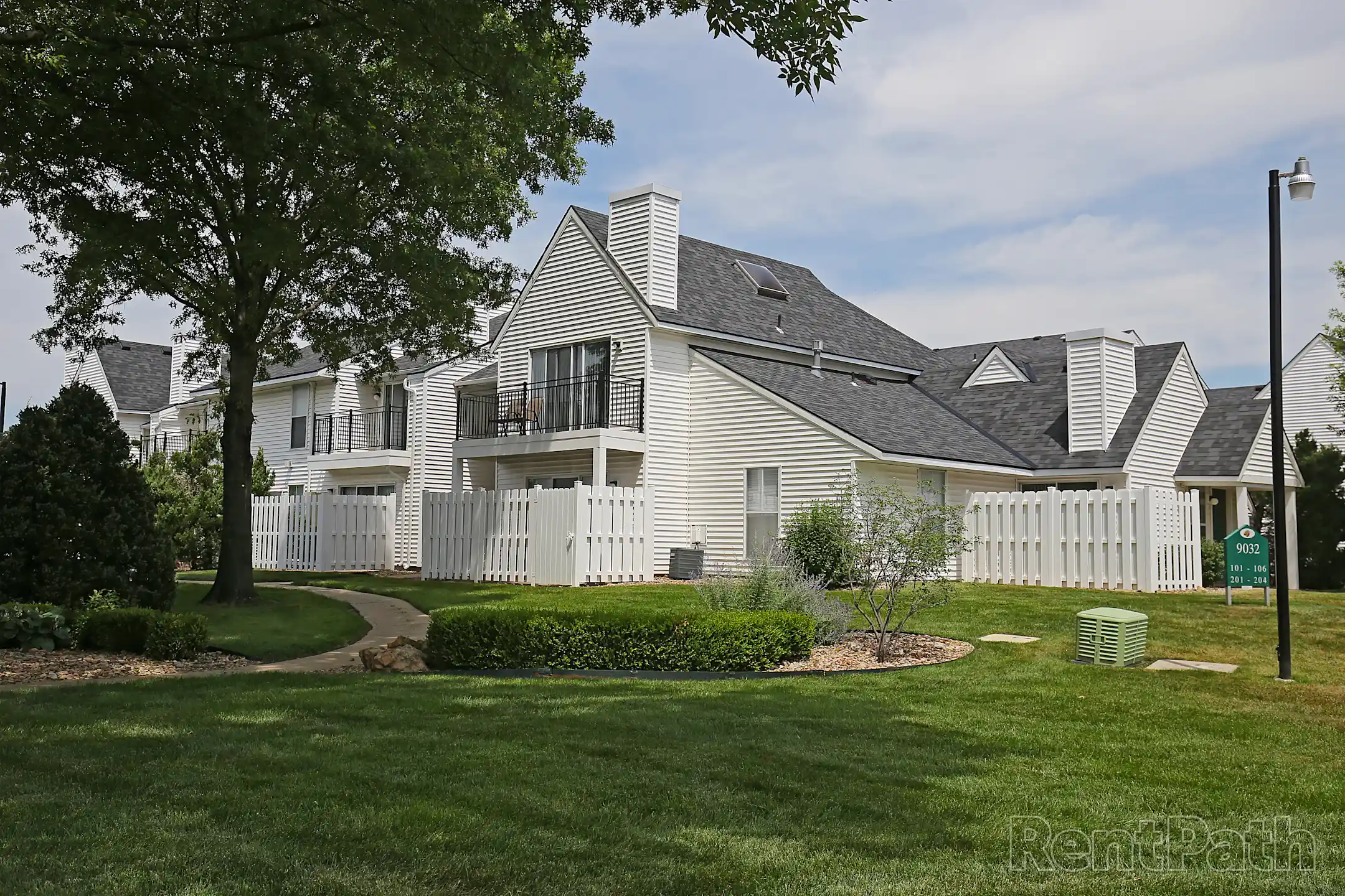 Pinegate 9002 W 64th Ter Merriam, KS Apartments for Rent Rent.