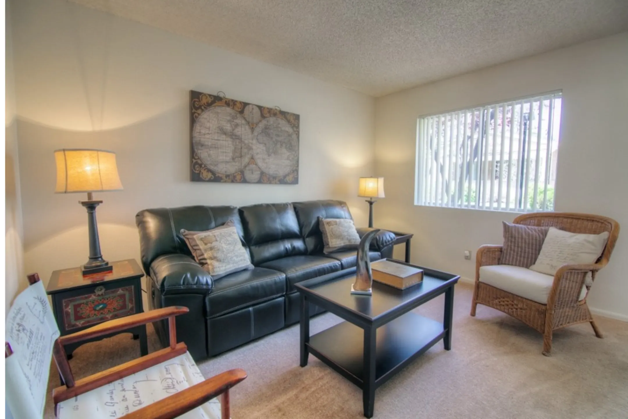 Living Room - Country Club Terrace - Flagstaff, AZ