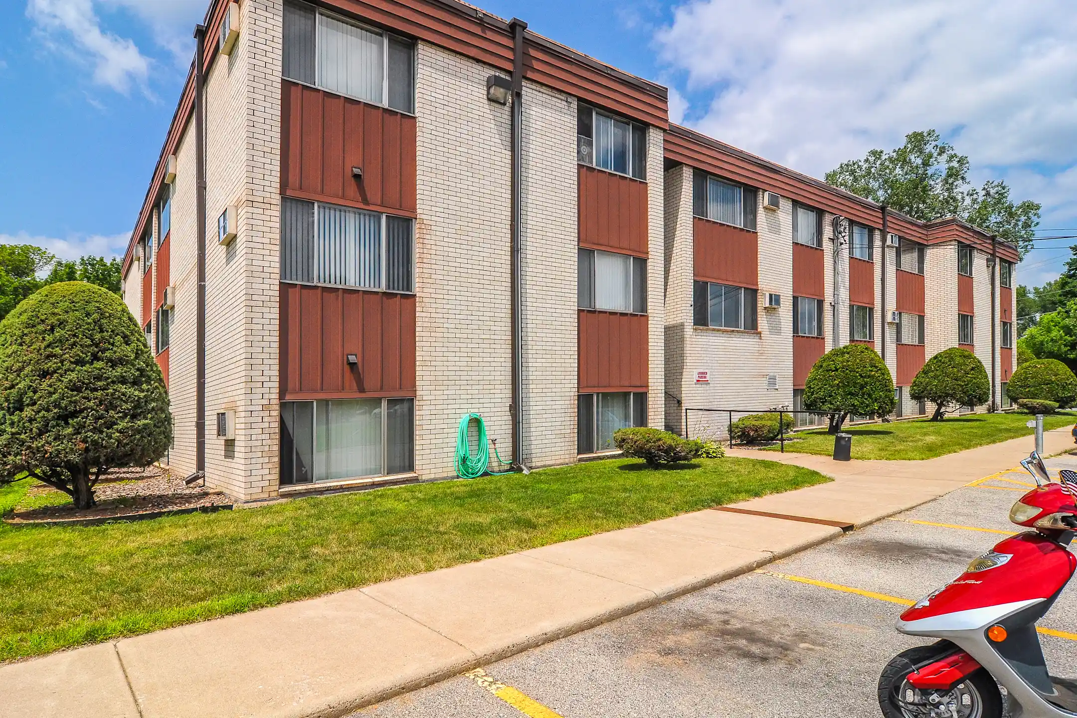 Golfview Crossings Apartments 1515 W 5th St Winona, MN Apartments