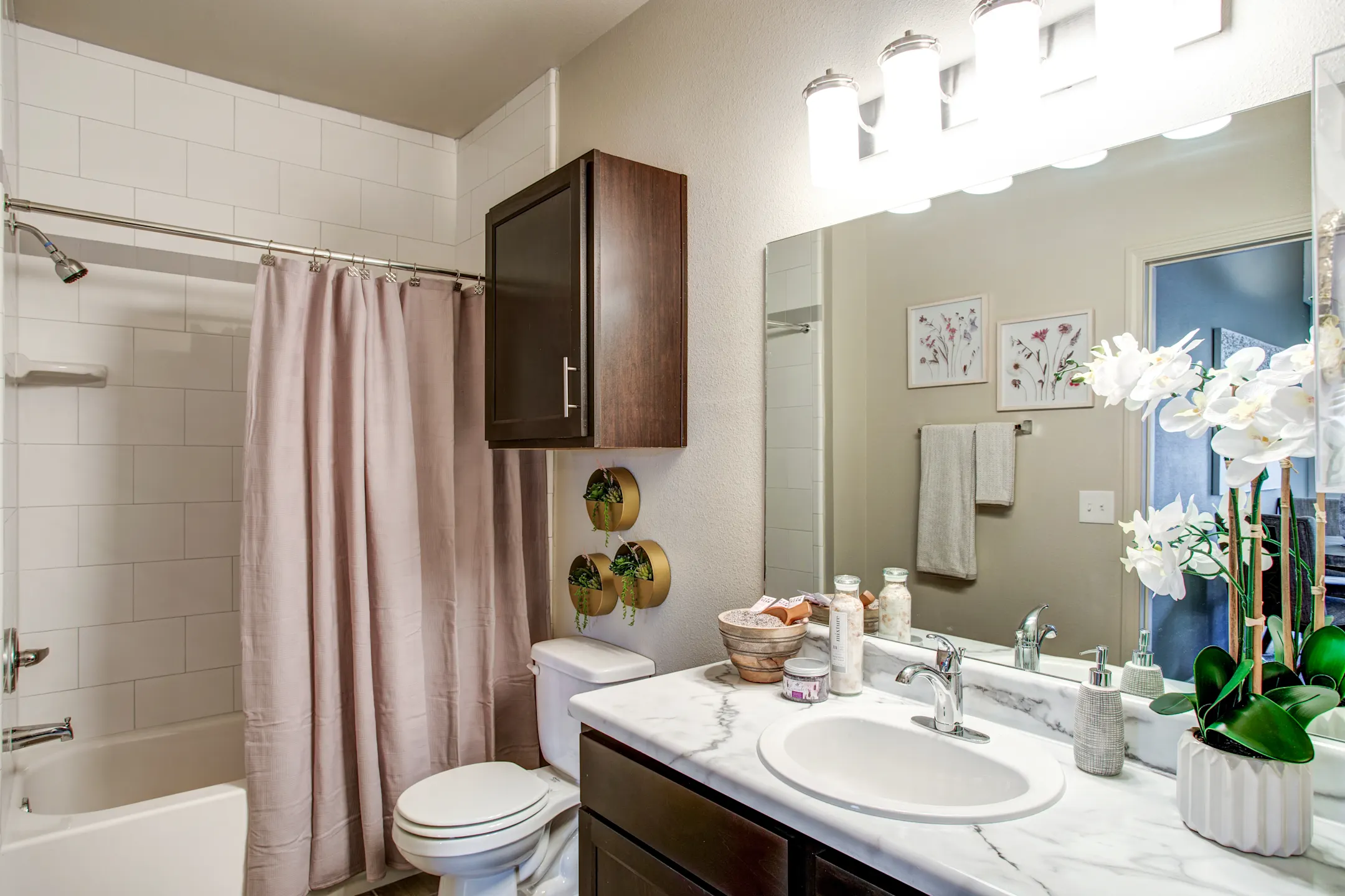 Bathroom - Cedar Ridge Apartments - Tulsa, OK