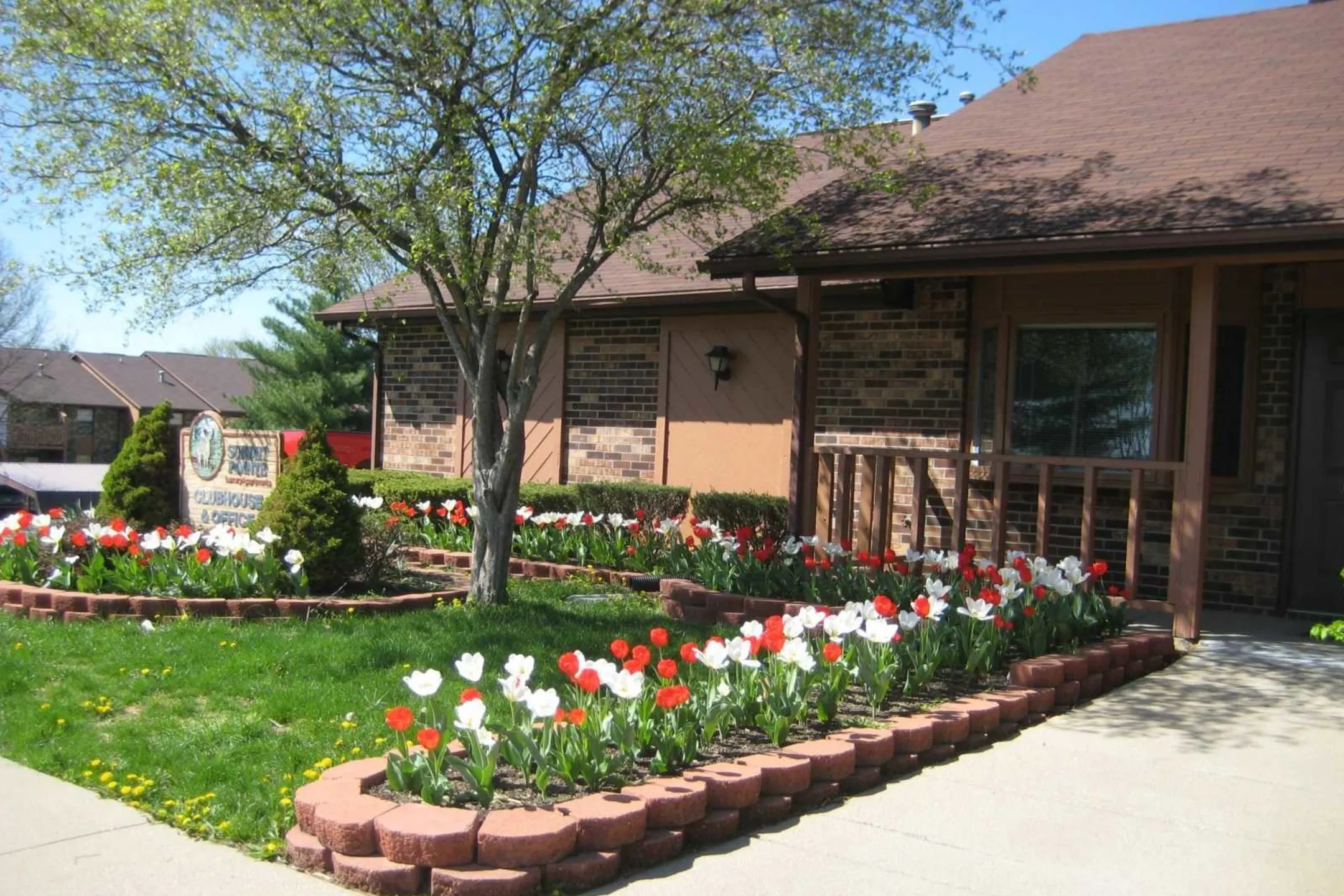 Landscaping - Summit Pointe Apartments - Bloomington, IN