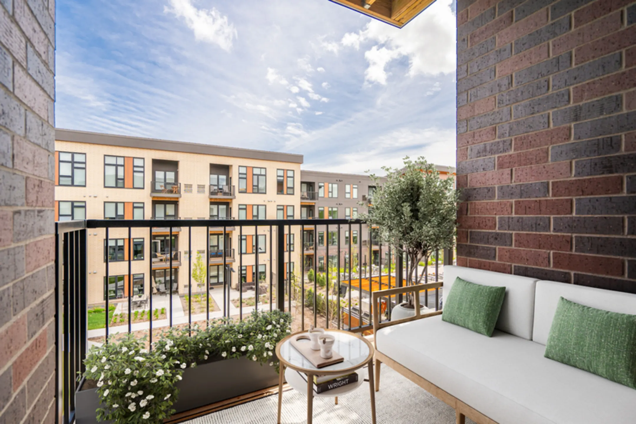 Viking Lakes Residences Apartments Eagan, MN 55121