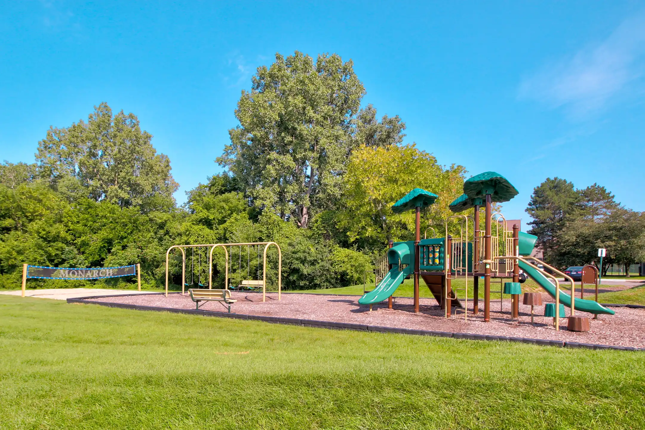 Lancaster Lakes Apartments Clarkston, MI 48346