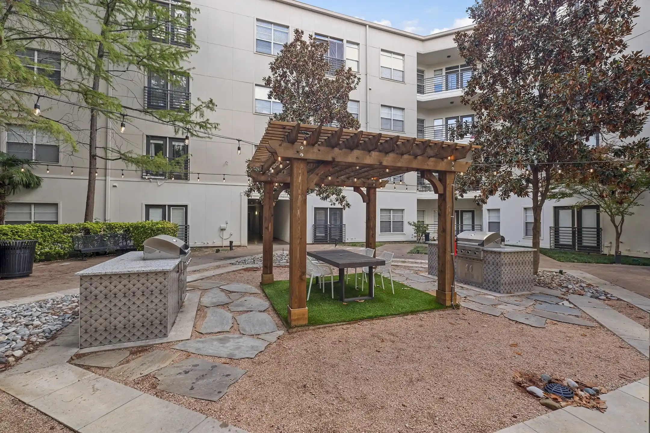 5 Mockingbird 5555 E Mockingbird Ln Dallas, TX Apartments for Rent