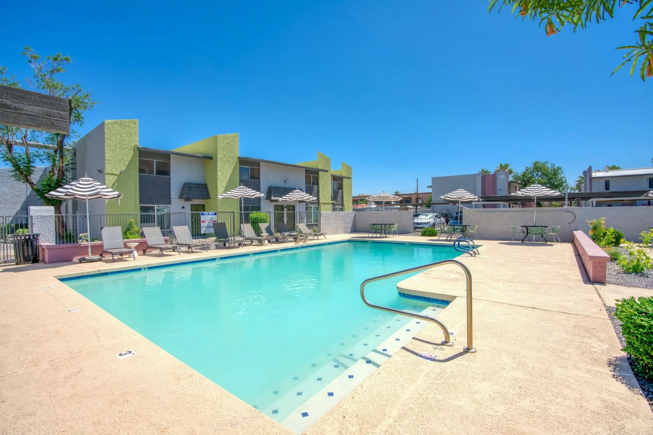 Connect on Missouri Apartments Apartments Phoenix, AZ 85015