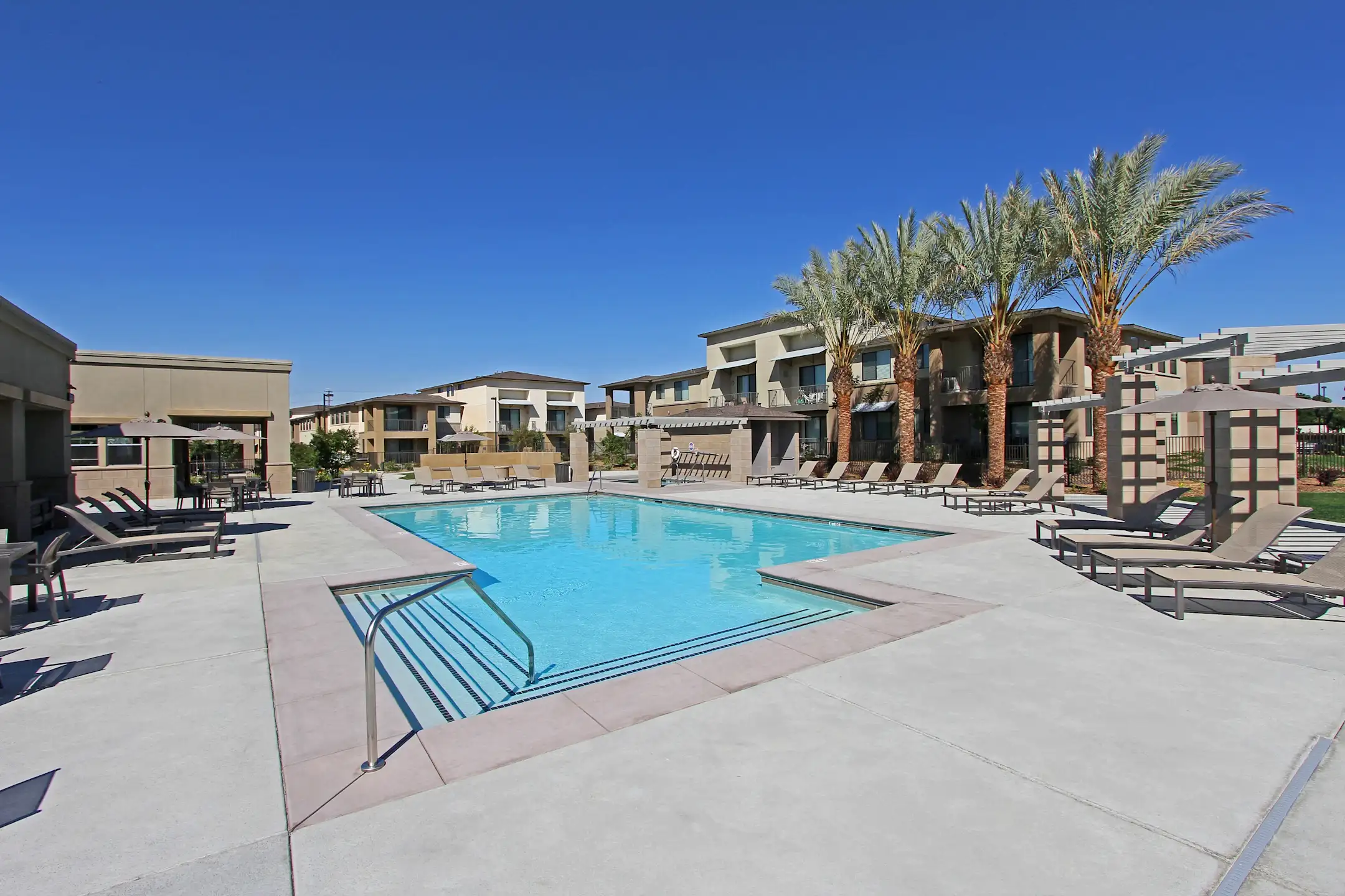 Park Square at Seven Oaks Apartments 11325 Park Square Dr Bakersfield, CA Apartments for