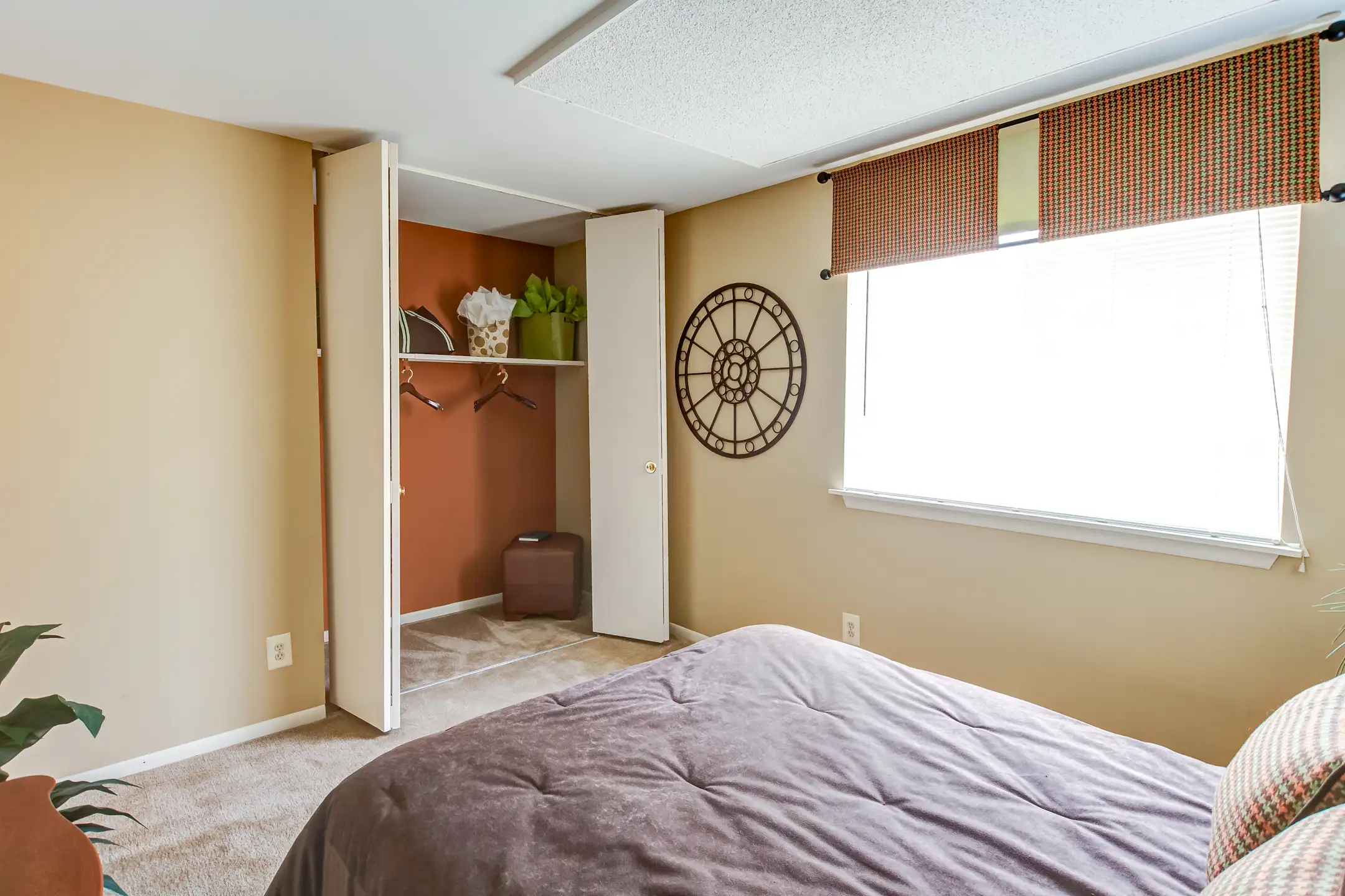 Howard Hills Townhomes 8800 Howard Hills Dr Savage, MD Apartments