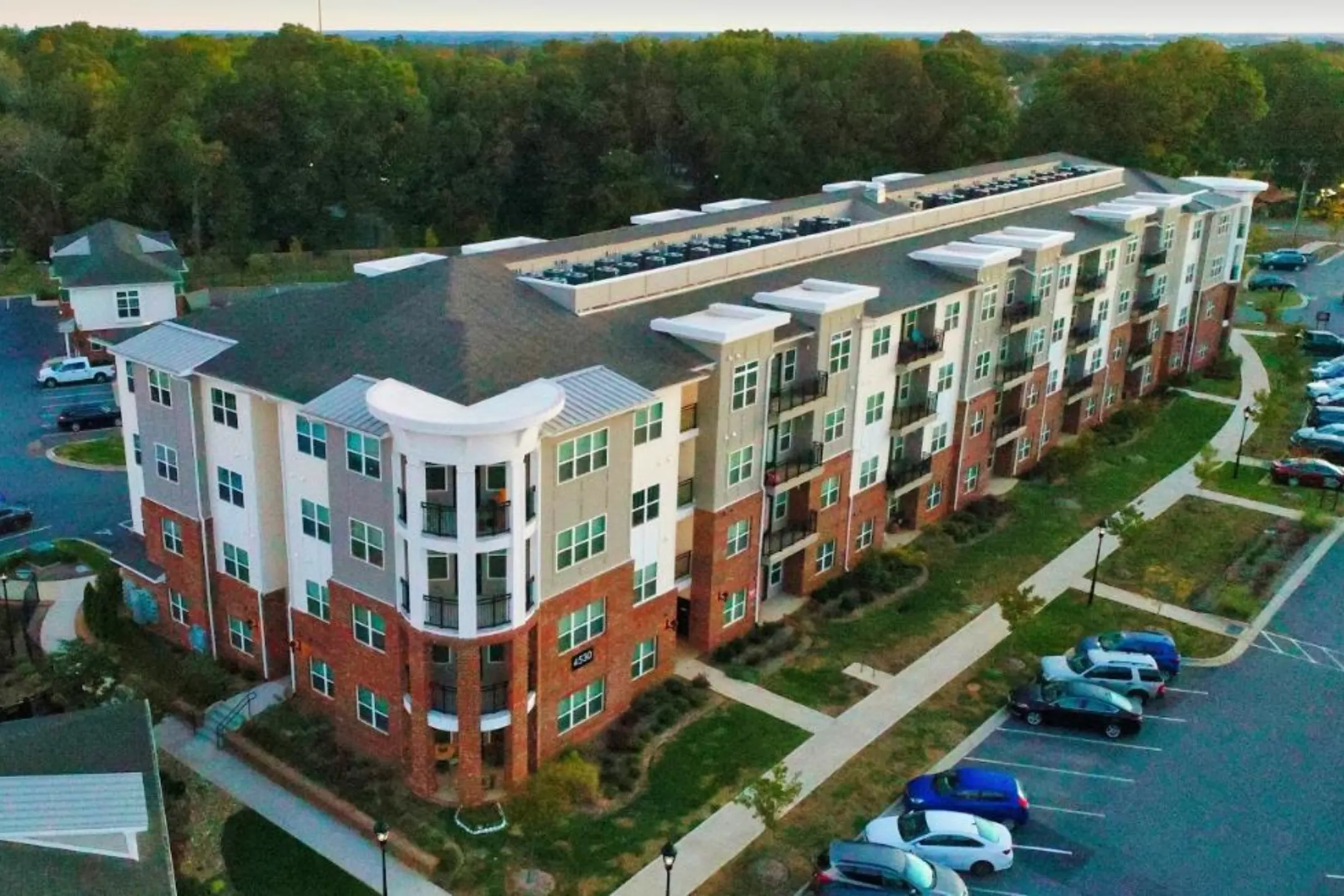 Pointe at Prosperity Village Apartments Charlotte, NC 28269