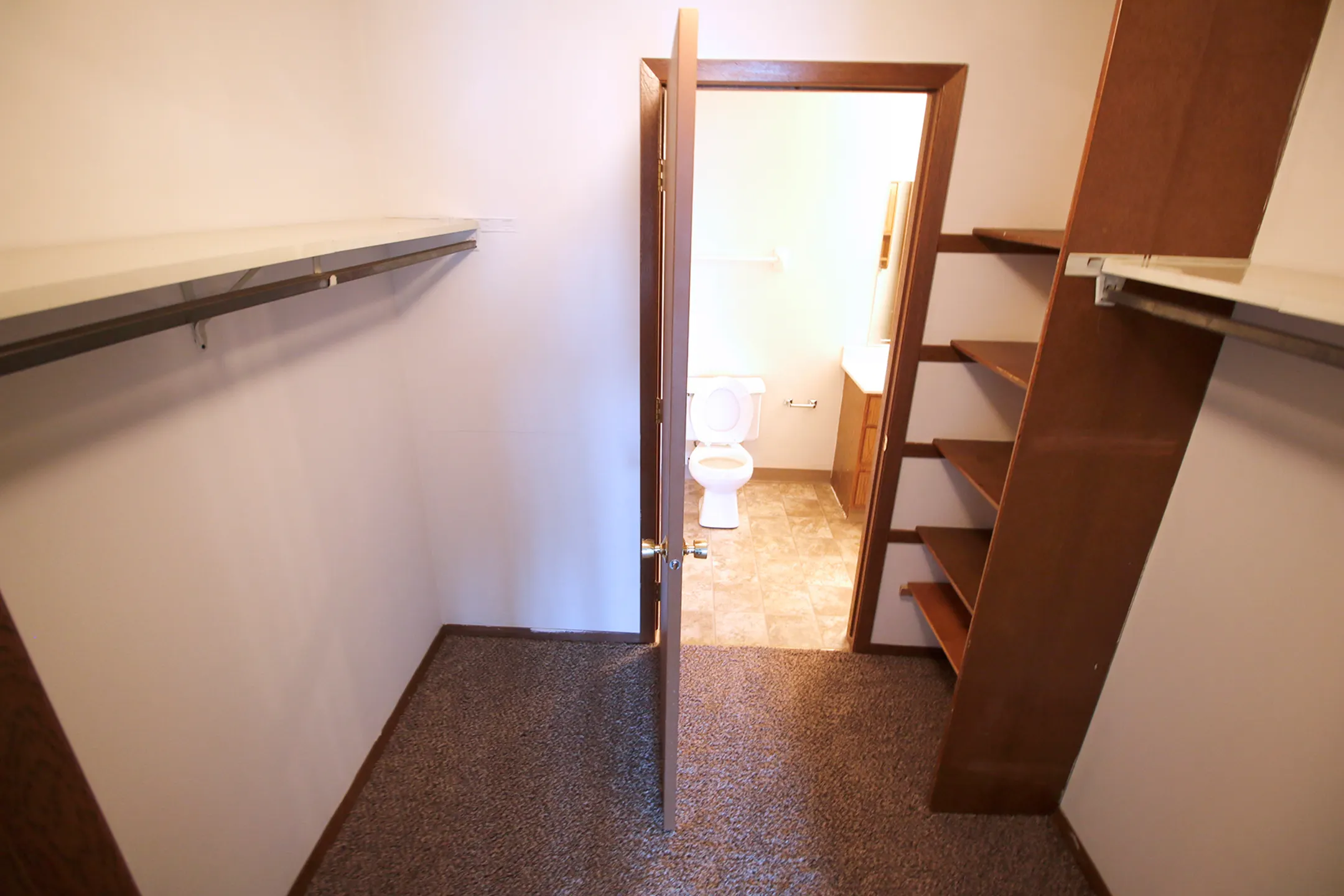 Yahara Landing Apartments 1818 Fordem Ave Madison, WI Apartments