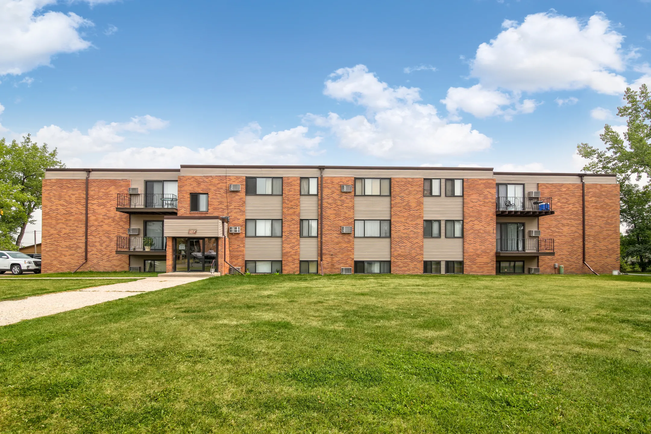 1124 5th Avenue South 1124 5th Street Devils Lake, ND Apartments