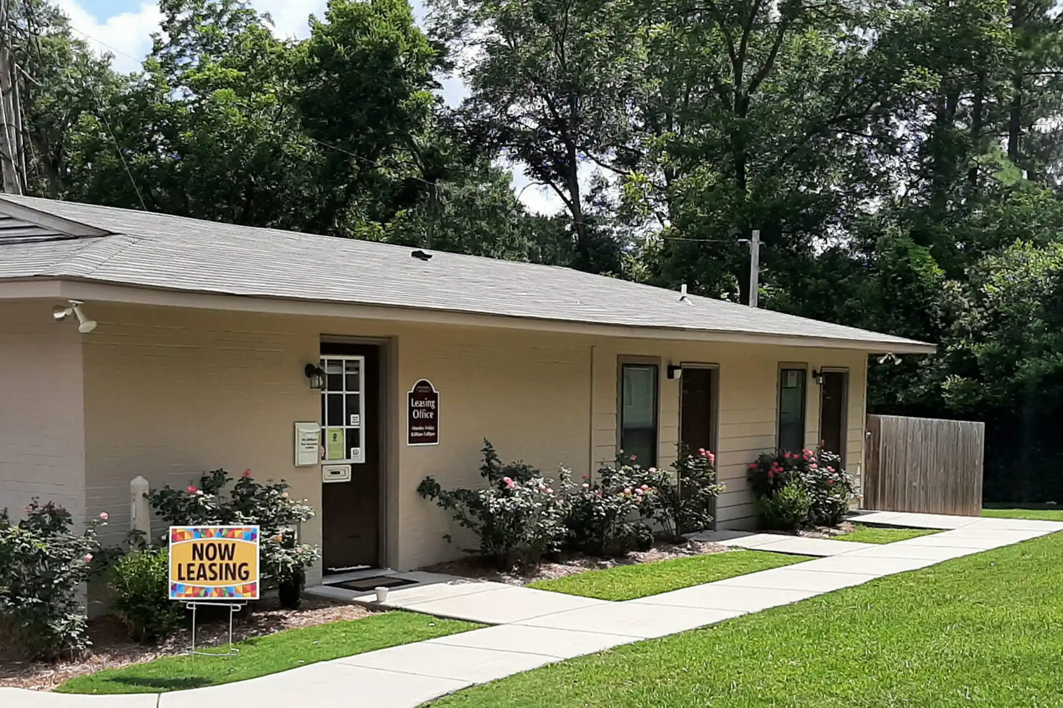 Wooddale Oakdale & Shady Oaks Apts 602 Folmar St Troy, AL