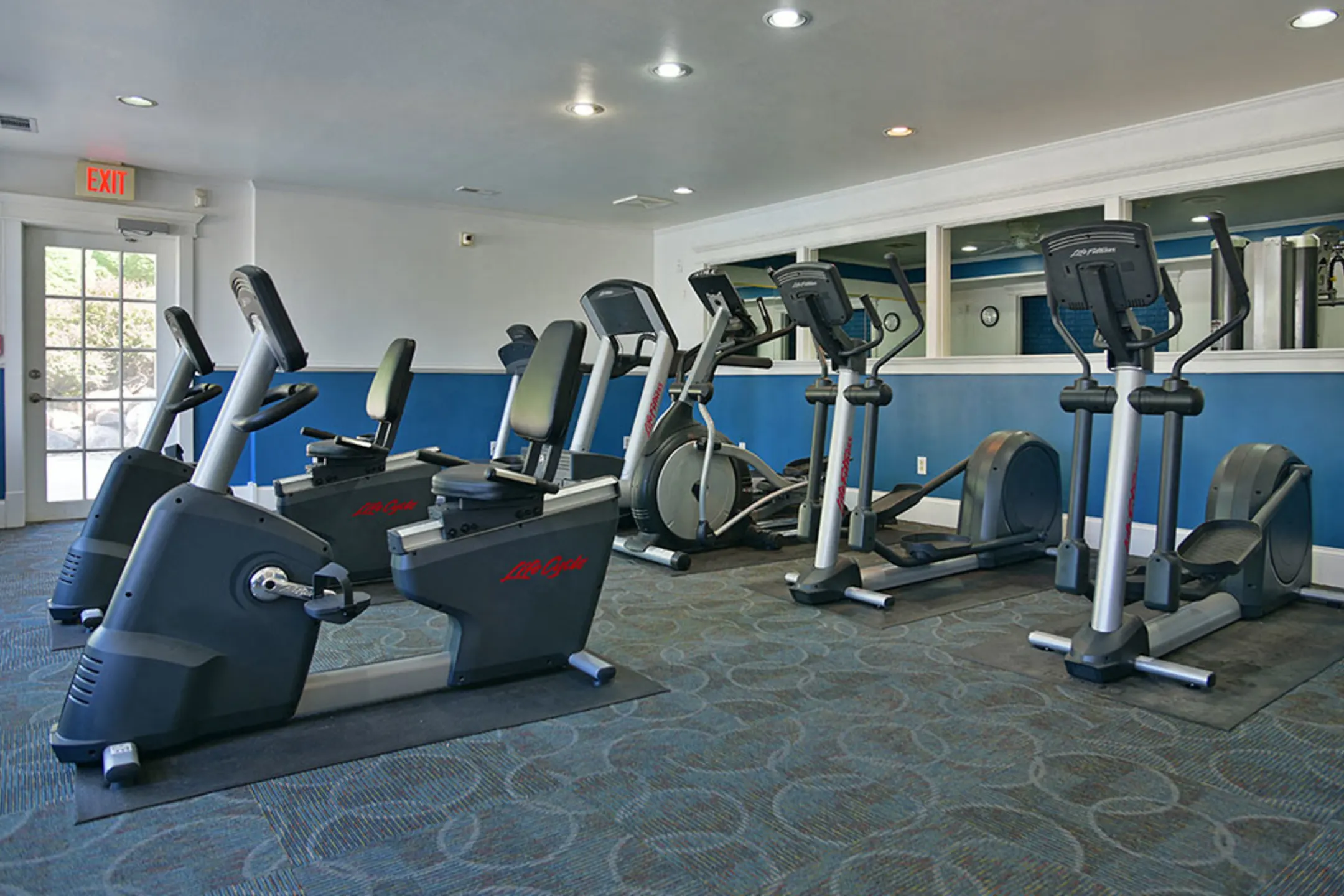 Fitness Weight Room - Timberlane Apartments - Peoria, IL