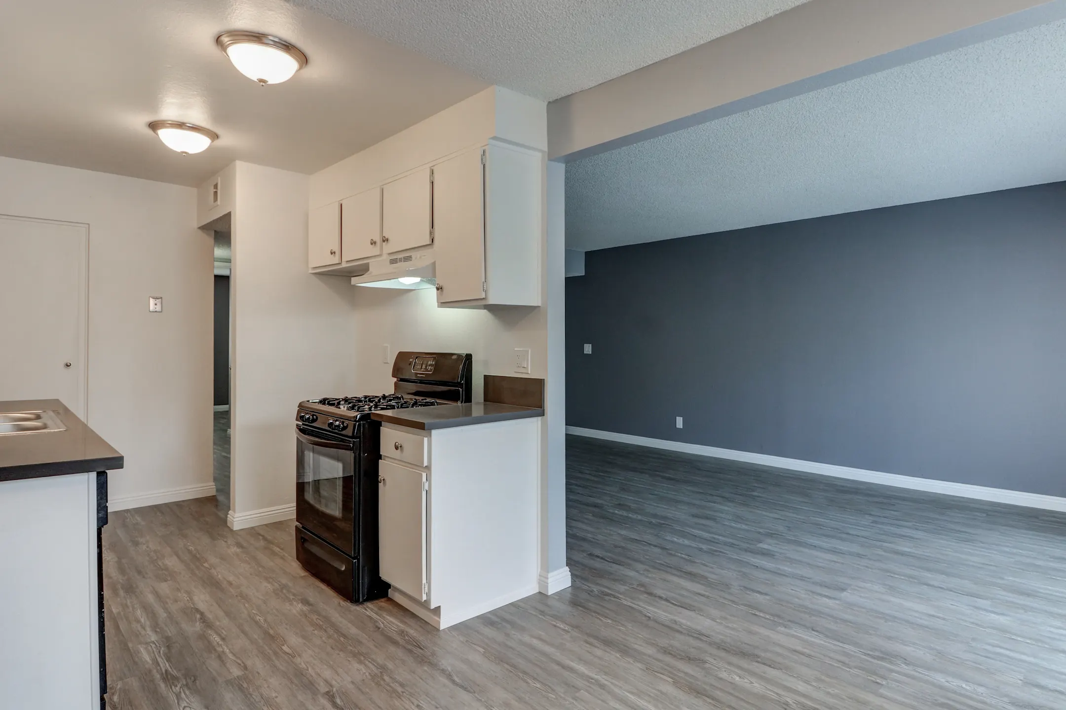 Stillmore 19400 Stillmore St Canyon Country, CA Apartments for Rent