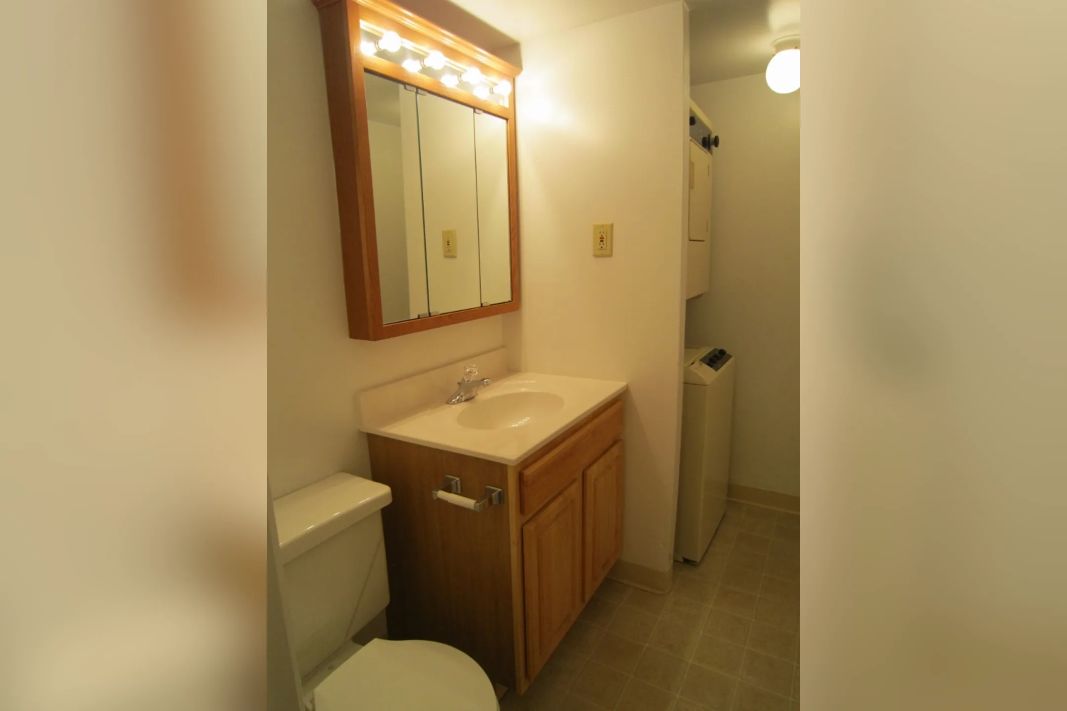 Bathroom - Spring Valley Apartments - Harrisburg, PA