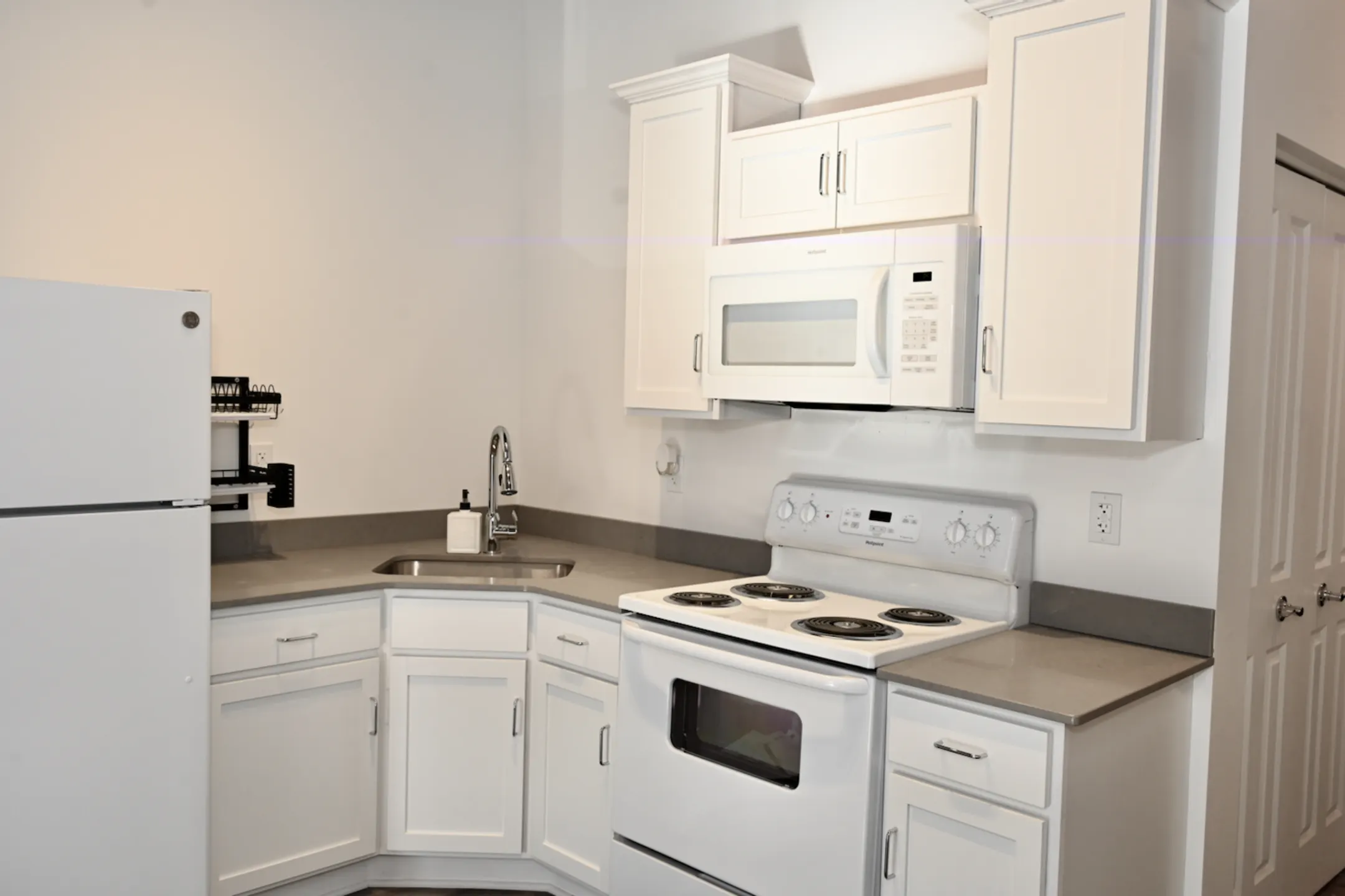 The Gallagher Apartments Youngstown, OH 44503