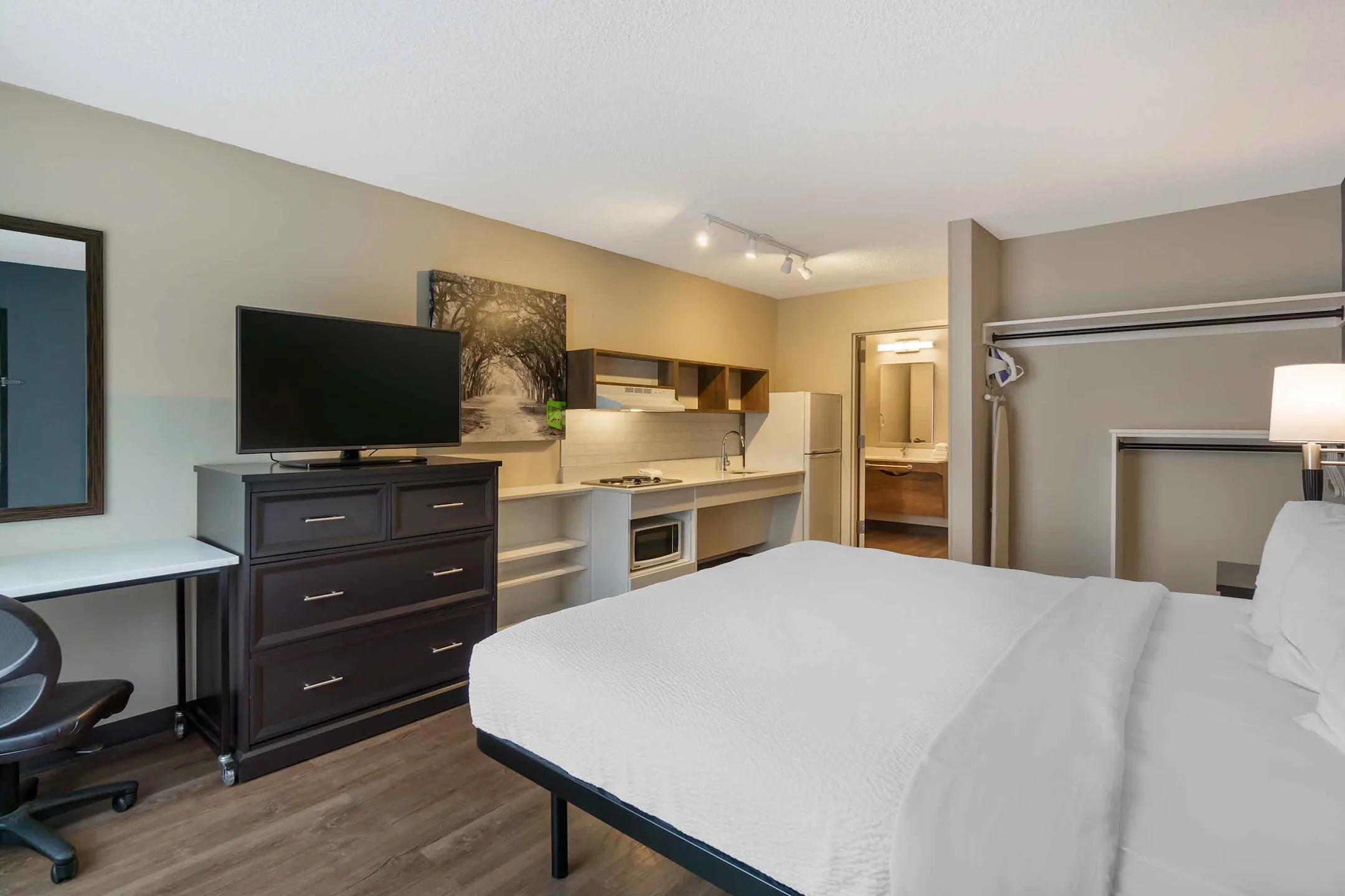 Furnished Studio Seattle Redmond 15805 NE 28th Street Bellevue