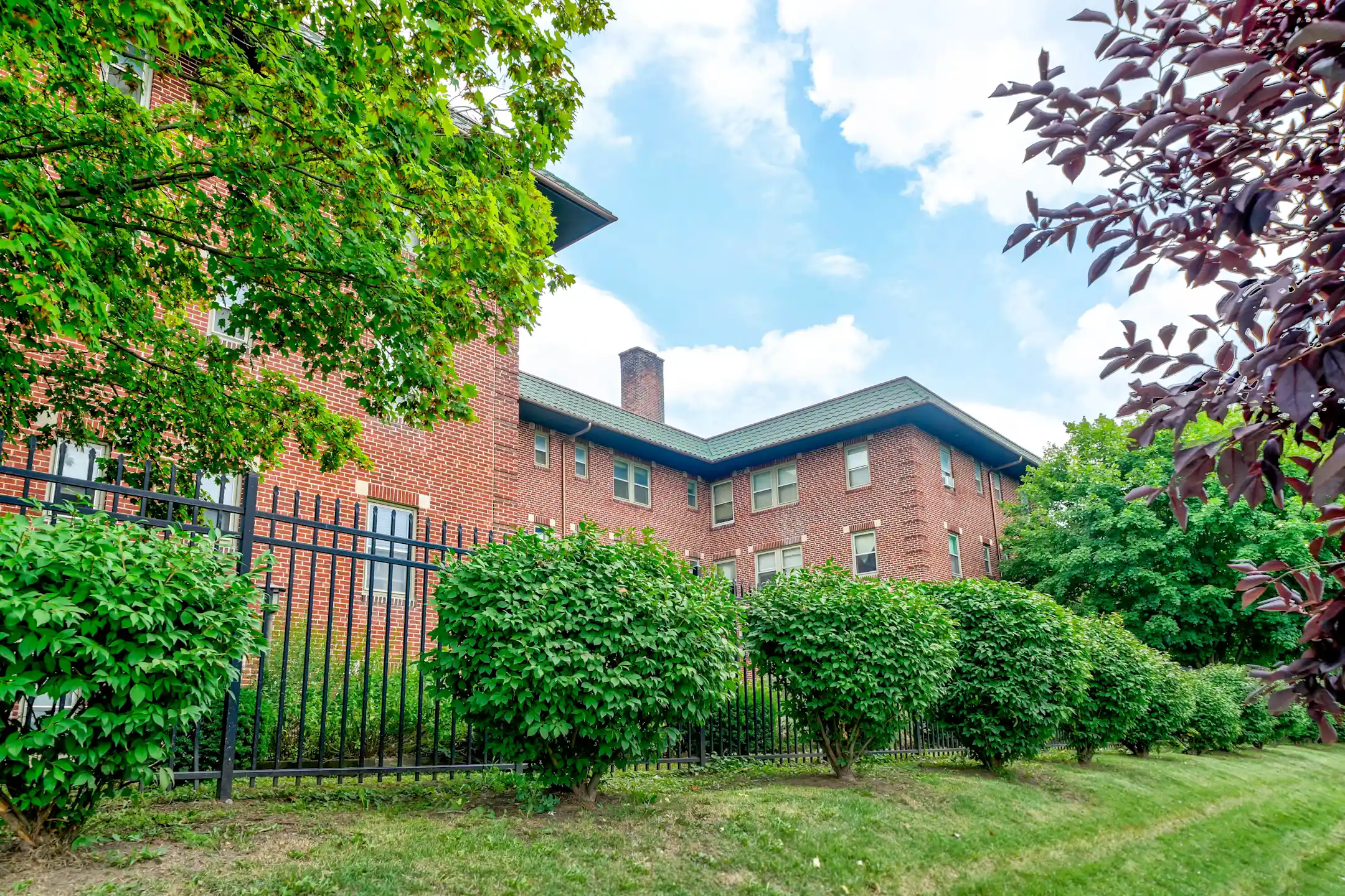 Butler Place Apartments Indianapolis, IN 46219