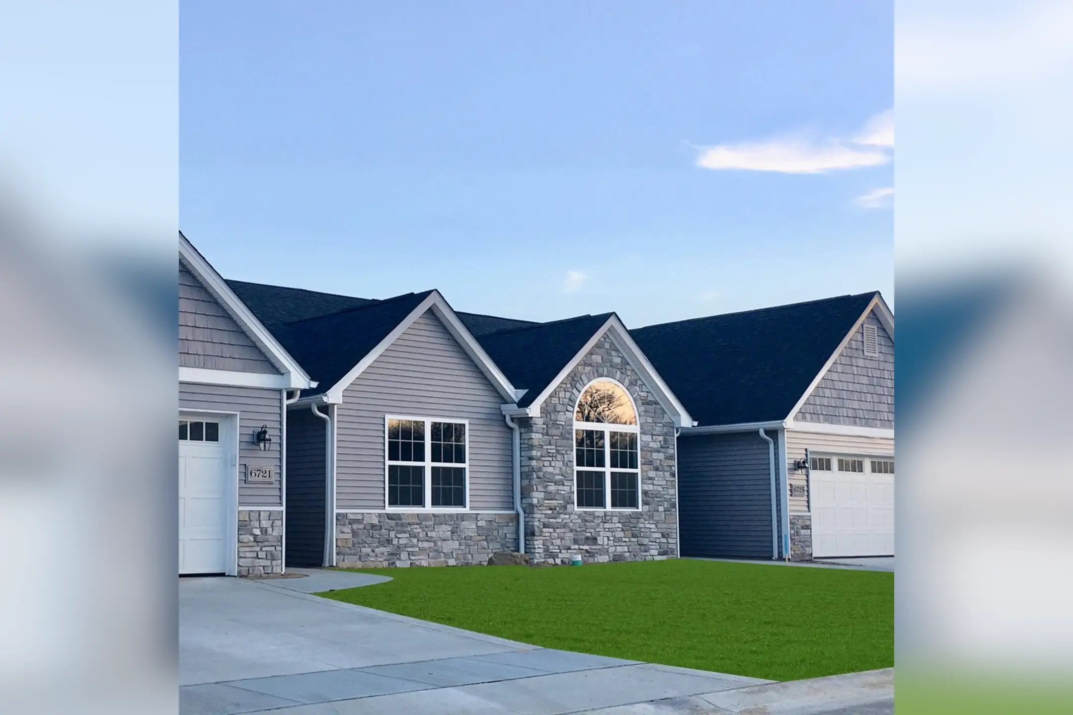 Building - Woodland Hills - Sylvania, OH