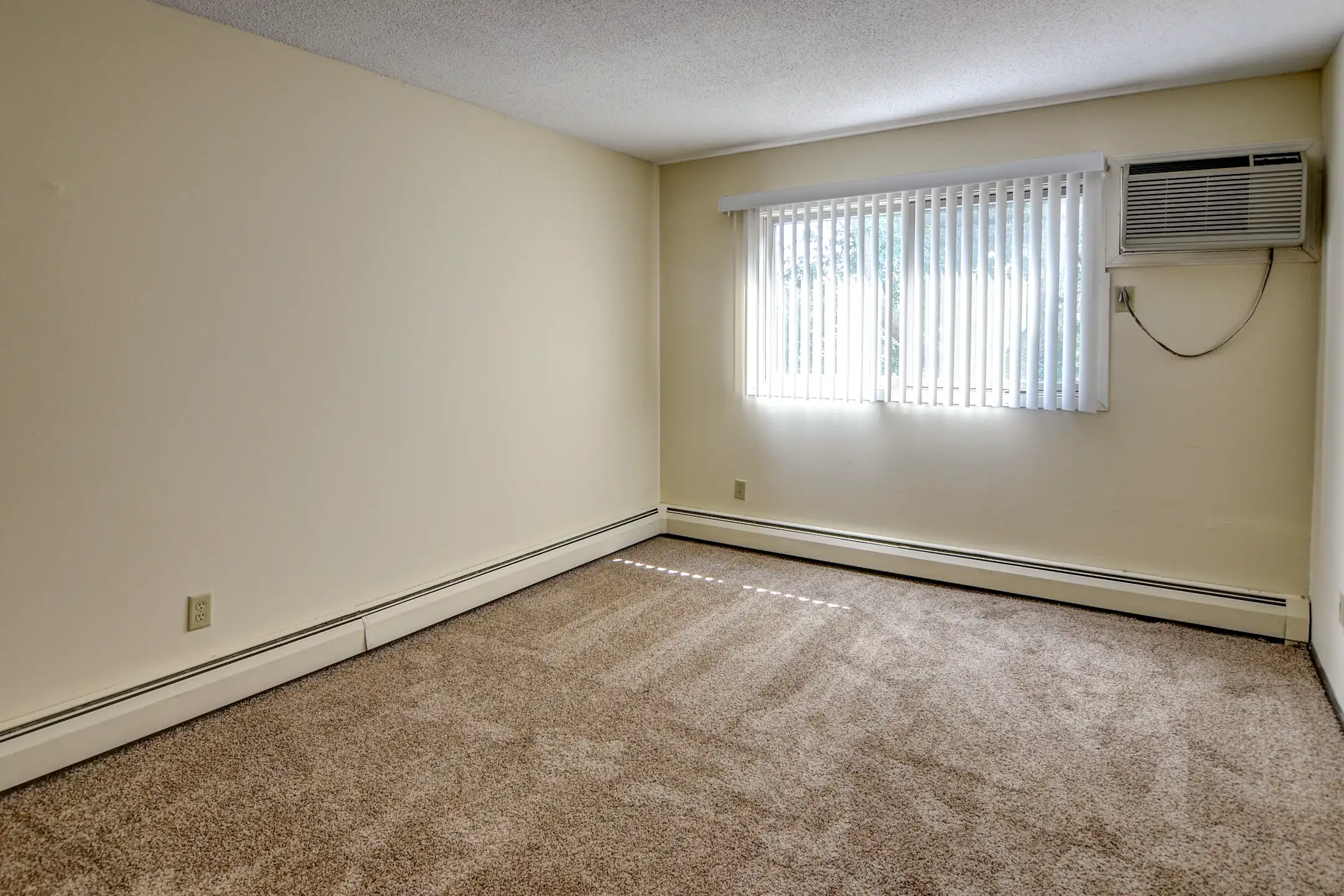 Eastgate Apartments 6048 Upper 51st St N Oakdale, MN Apartments for