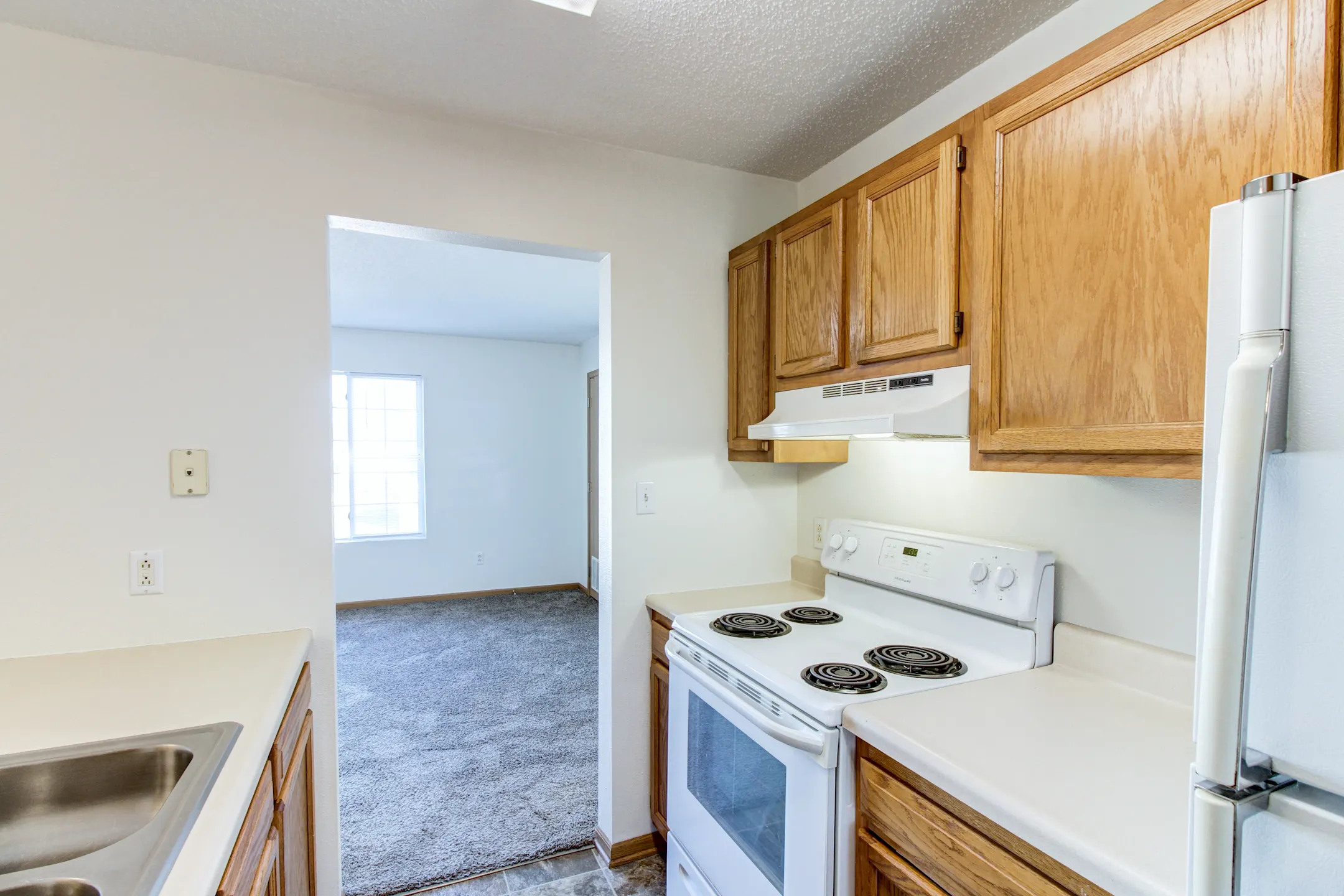 Robert's Apartments Apartments Newton, IA 50208