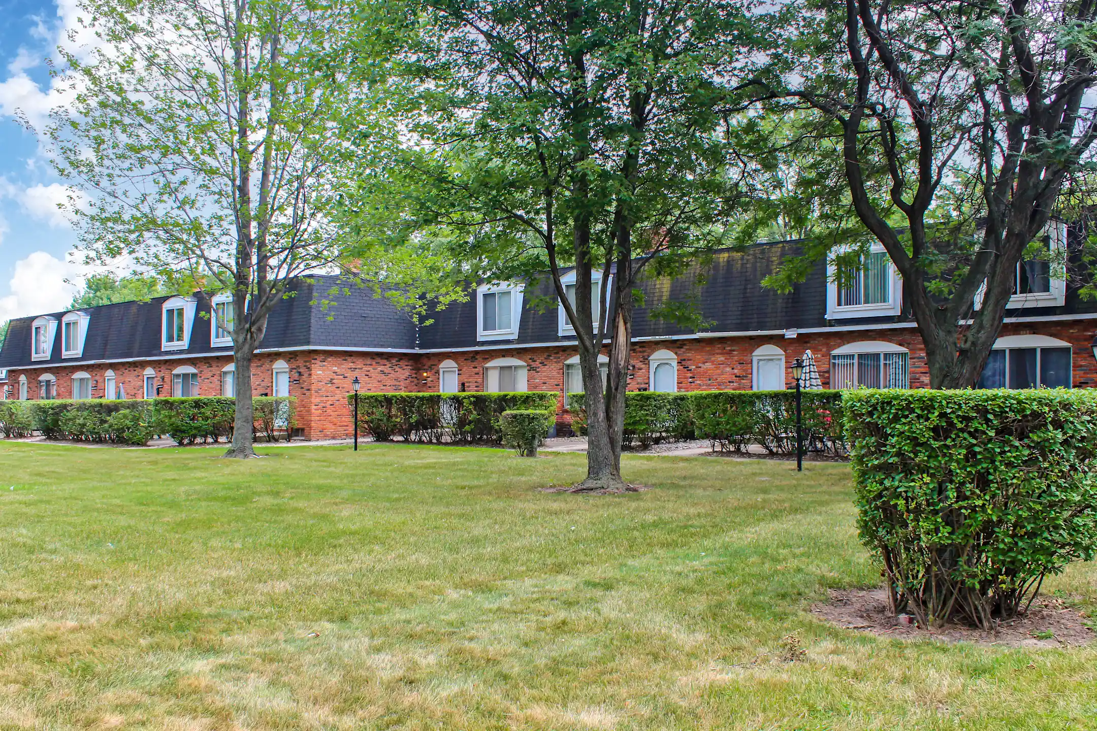 Continental Plaza Apartments Taylor, MI 48180