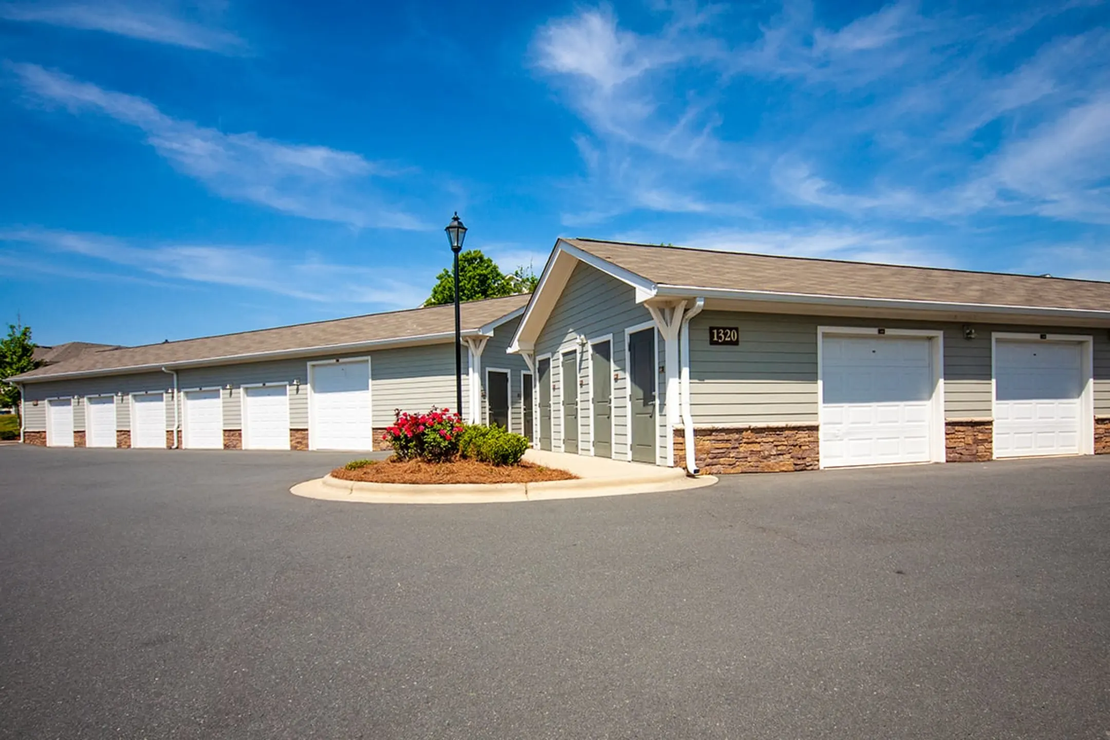 Bexley Village At Concord Mills Luxury Apartments 5550 Bexley Way NW