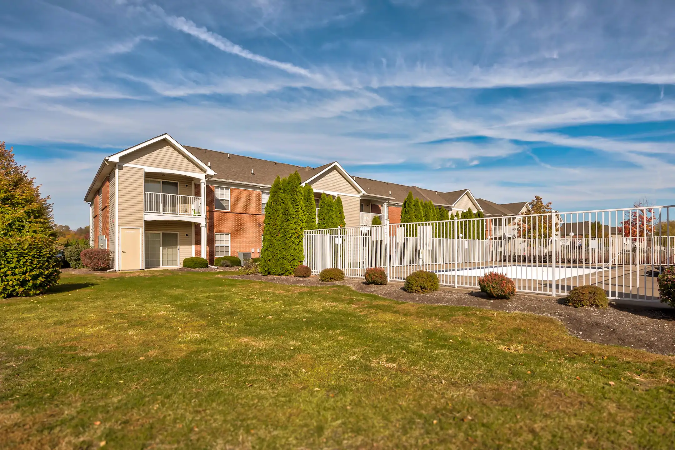 Building - Valley View Apartments - Moline, IL