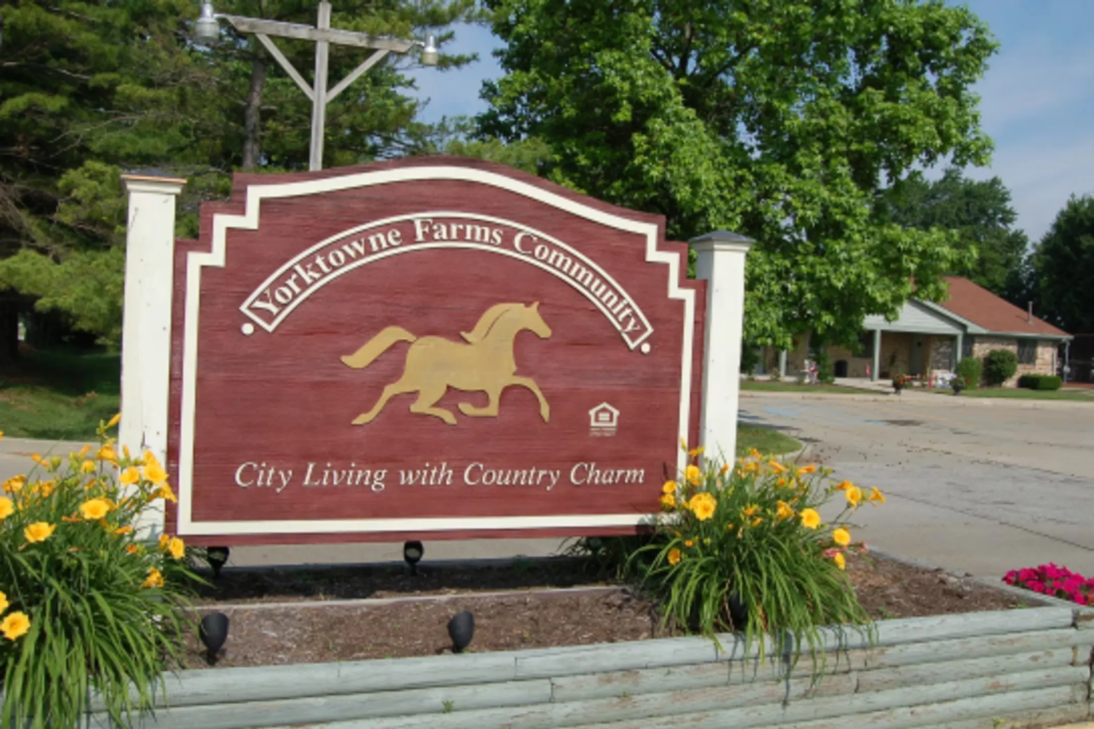 Community Signage - Yorktowne Farms Community - Greenwood, IN