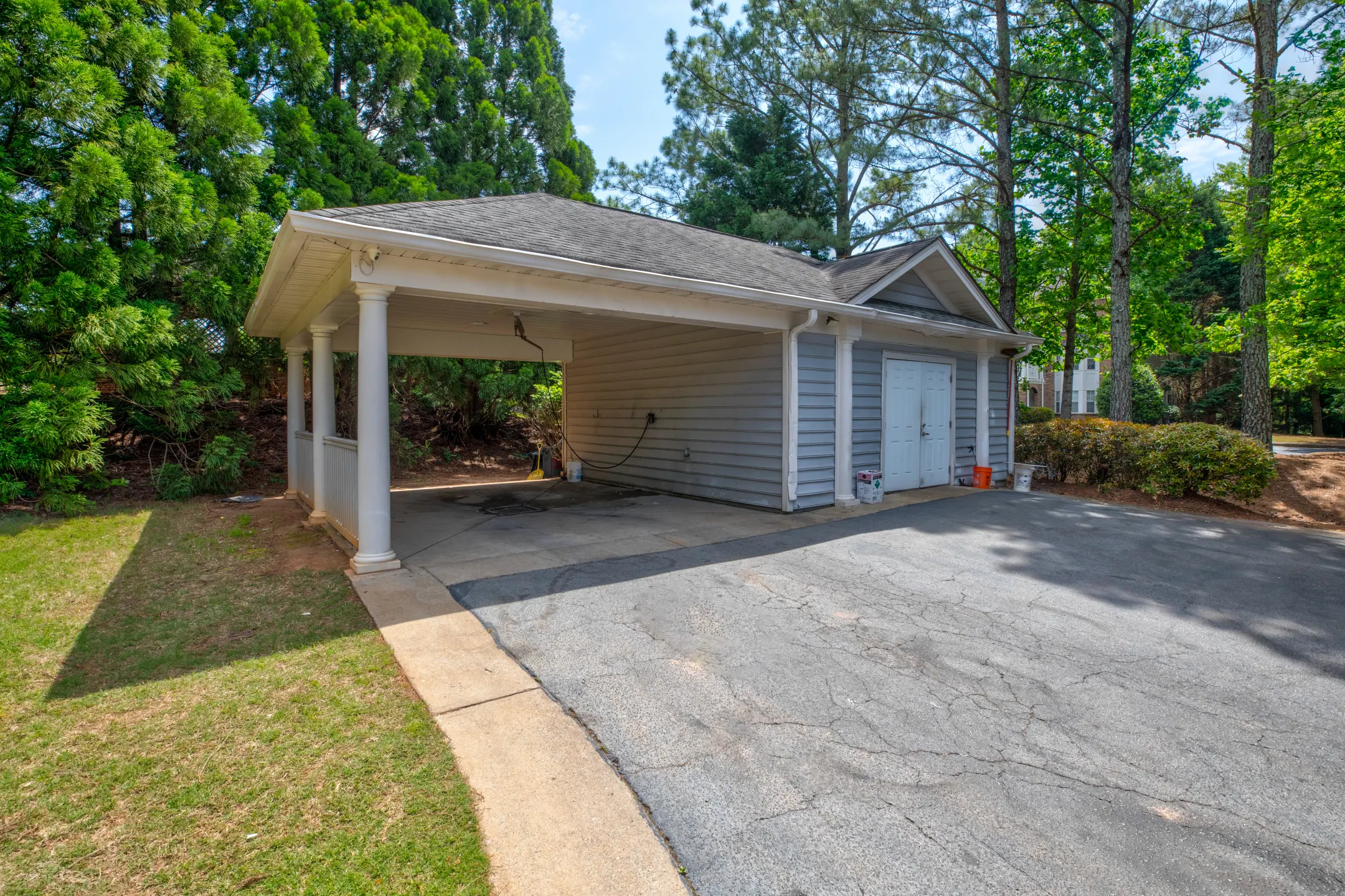 Landmark at Coventry Pointe Apartment Homes Apartments Lawrenceville
