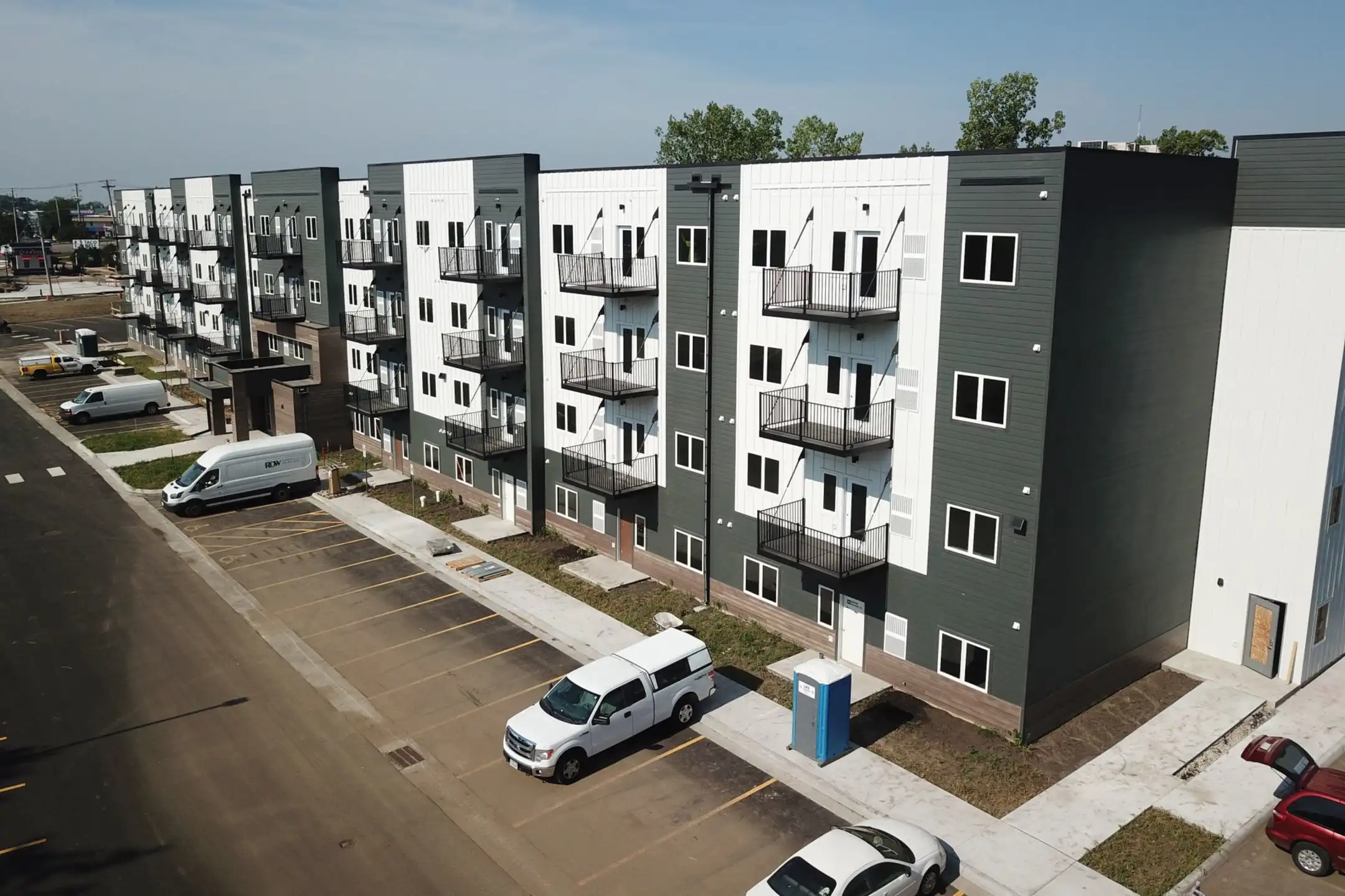 Boulevard Apartments & Townhomes Apartments Marion, IA 52302
